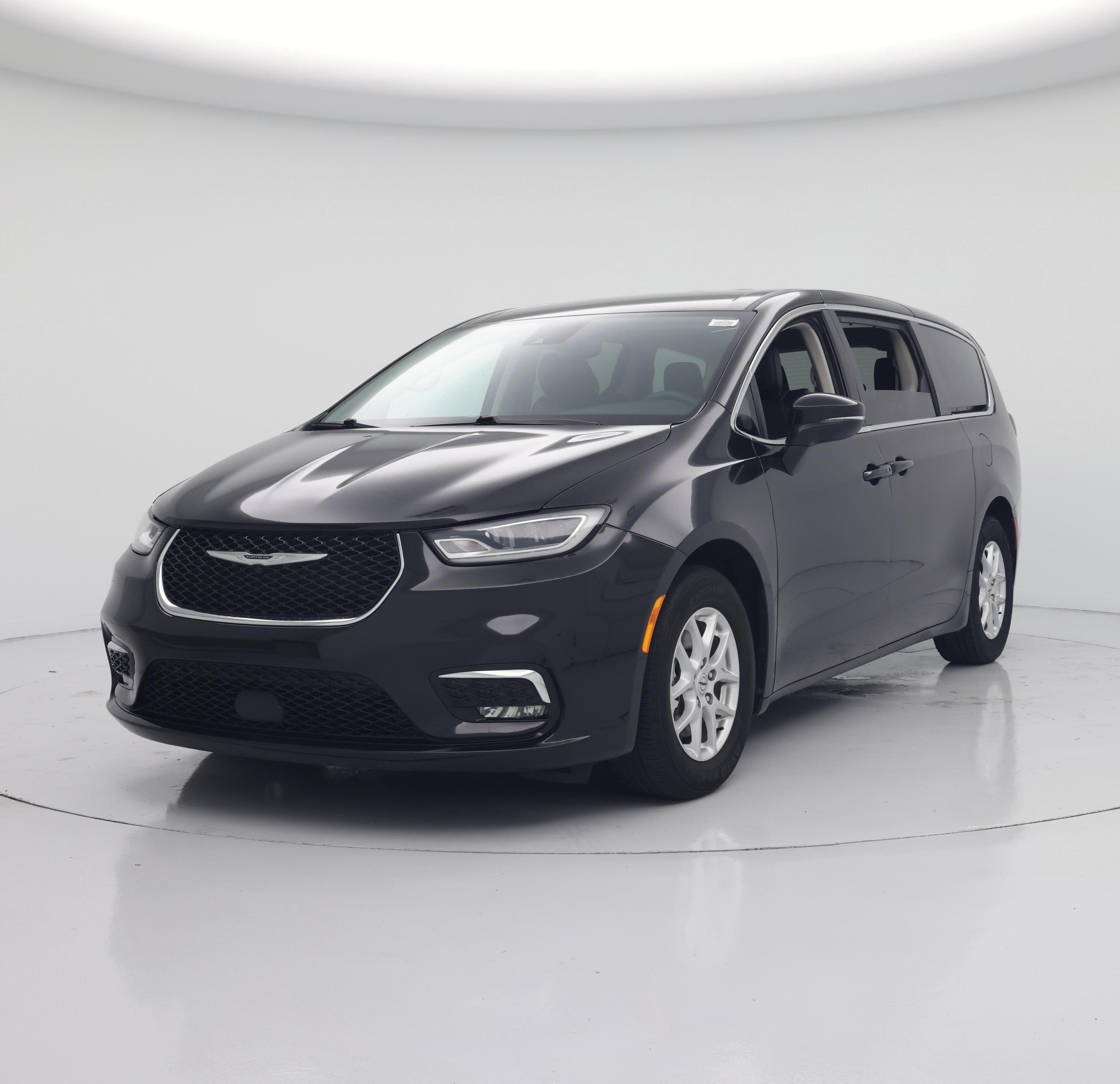 Thumbnail: 2023 Chrysler Pacifica - 4
