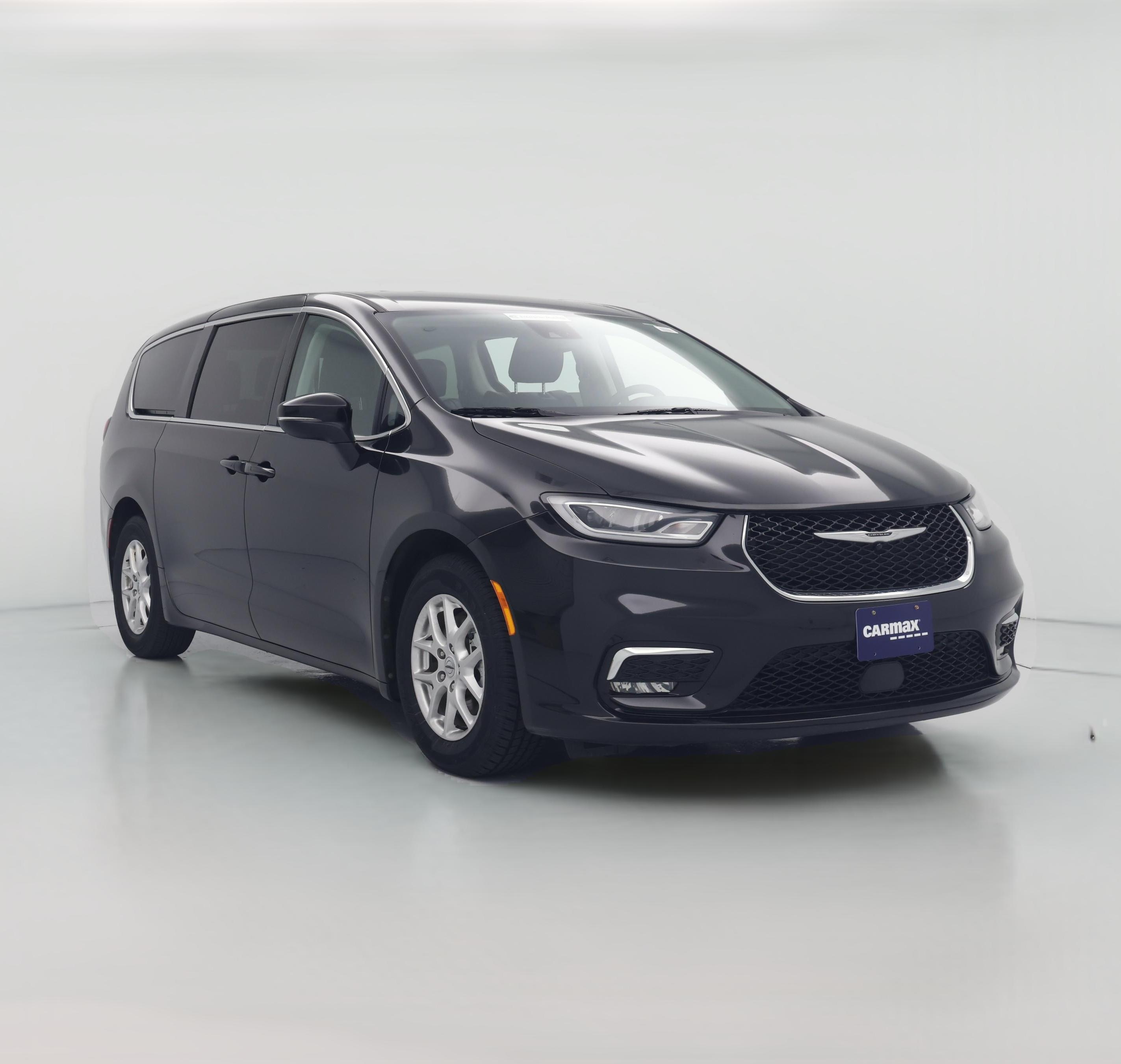 Thumbnail: 2023 Chrysler Pacifica - 1