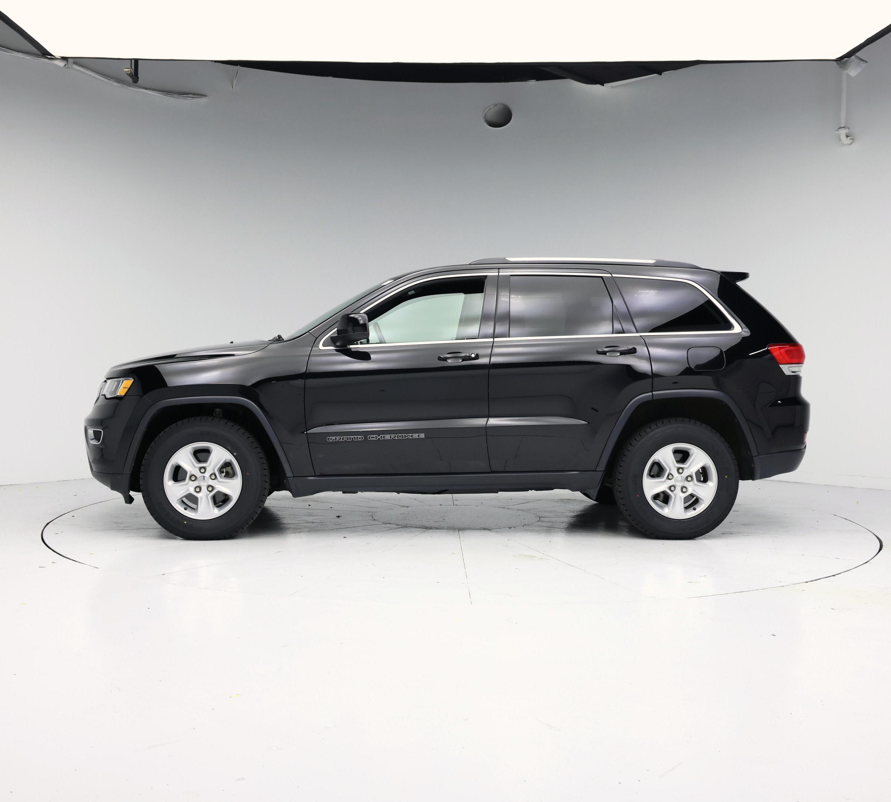 Thumbnail: 2017 Jeep Grand Cherokee - 3