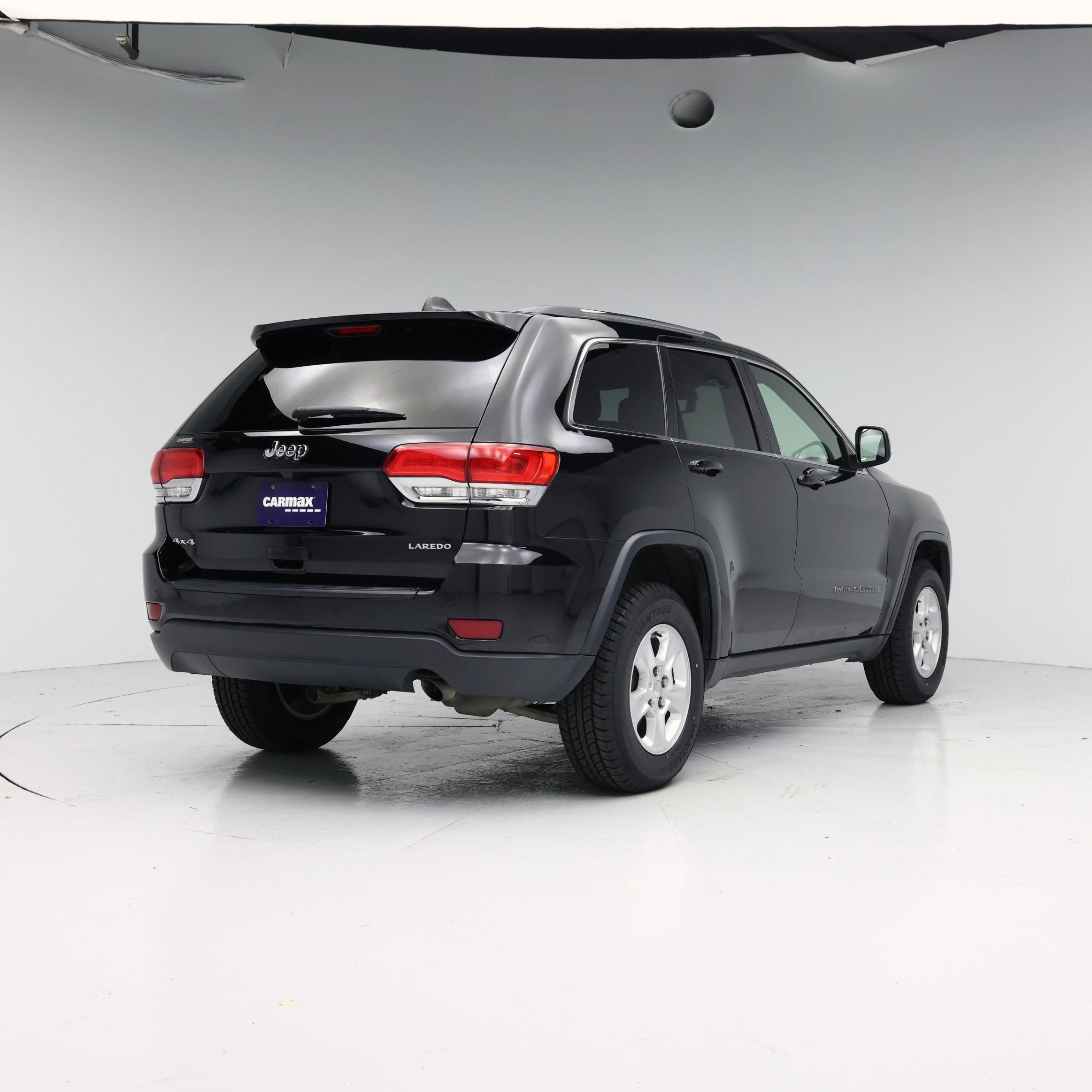 Thumbnail: 2017 Jeep Grand Cherokee - 8