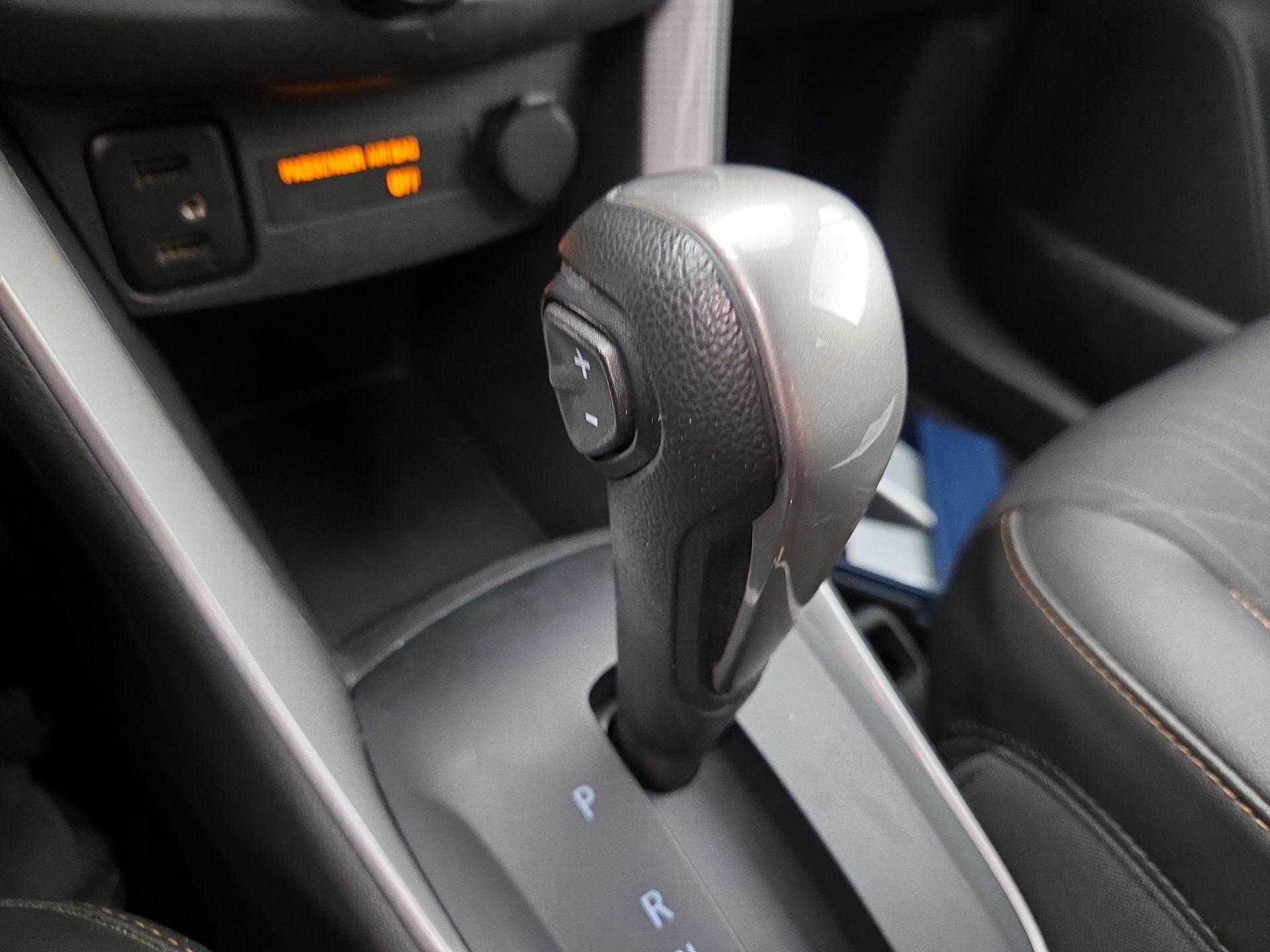 Thumbnail: 2022 Chevrolet Trax - 16