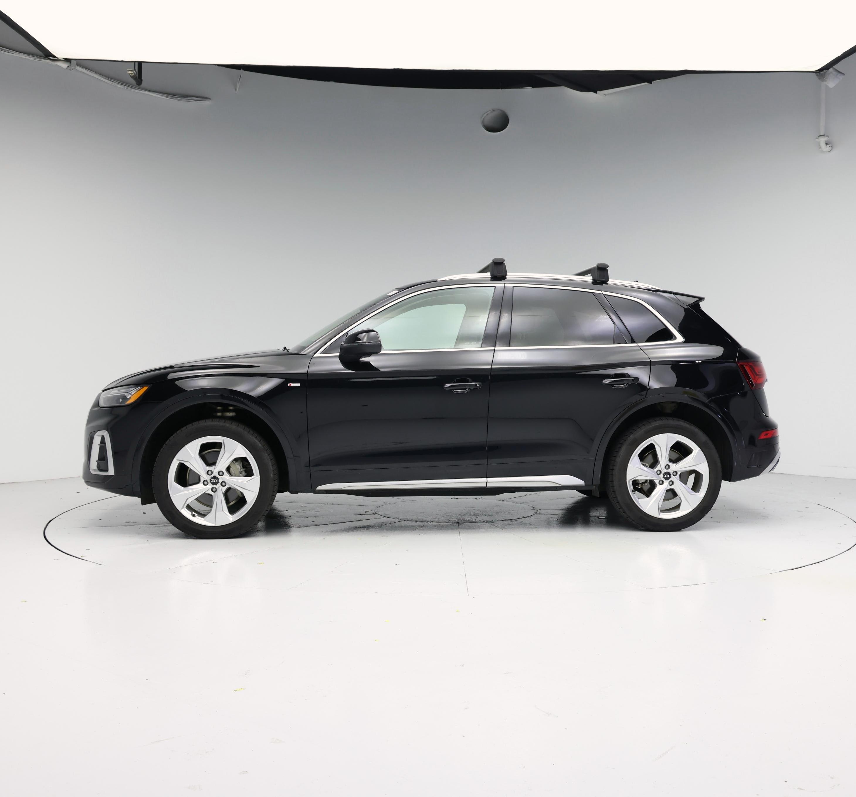 Thumbnail: 2022 Audi Q5 - 3