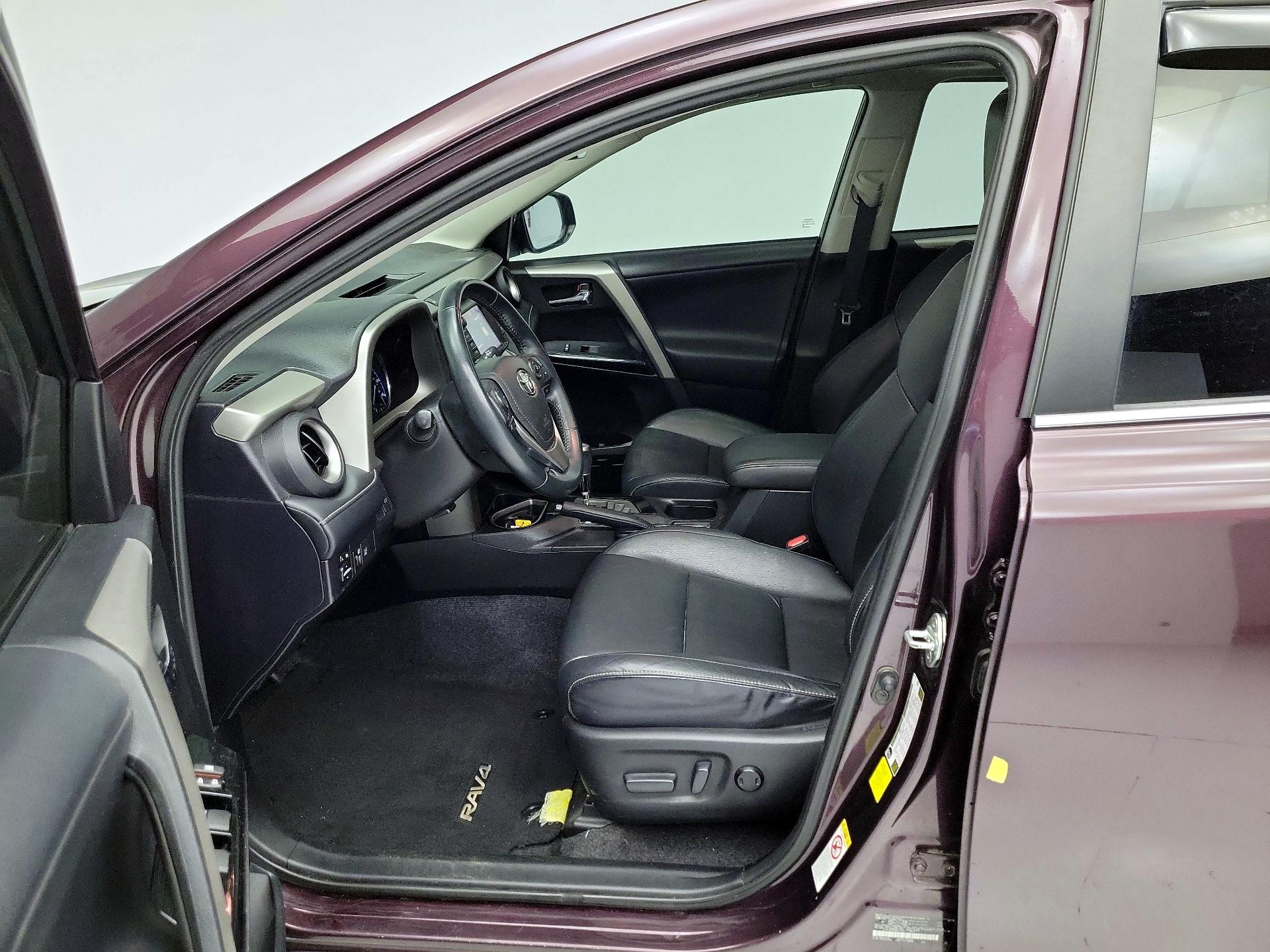 Thumbnail: 2016 Toyota RAV4 - 11