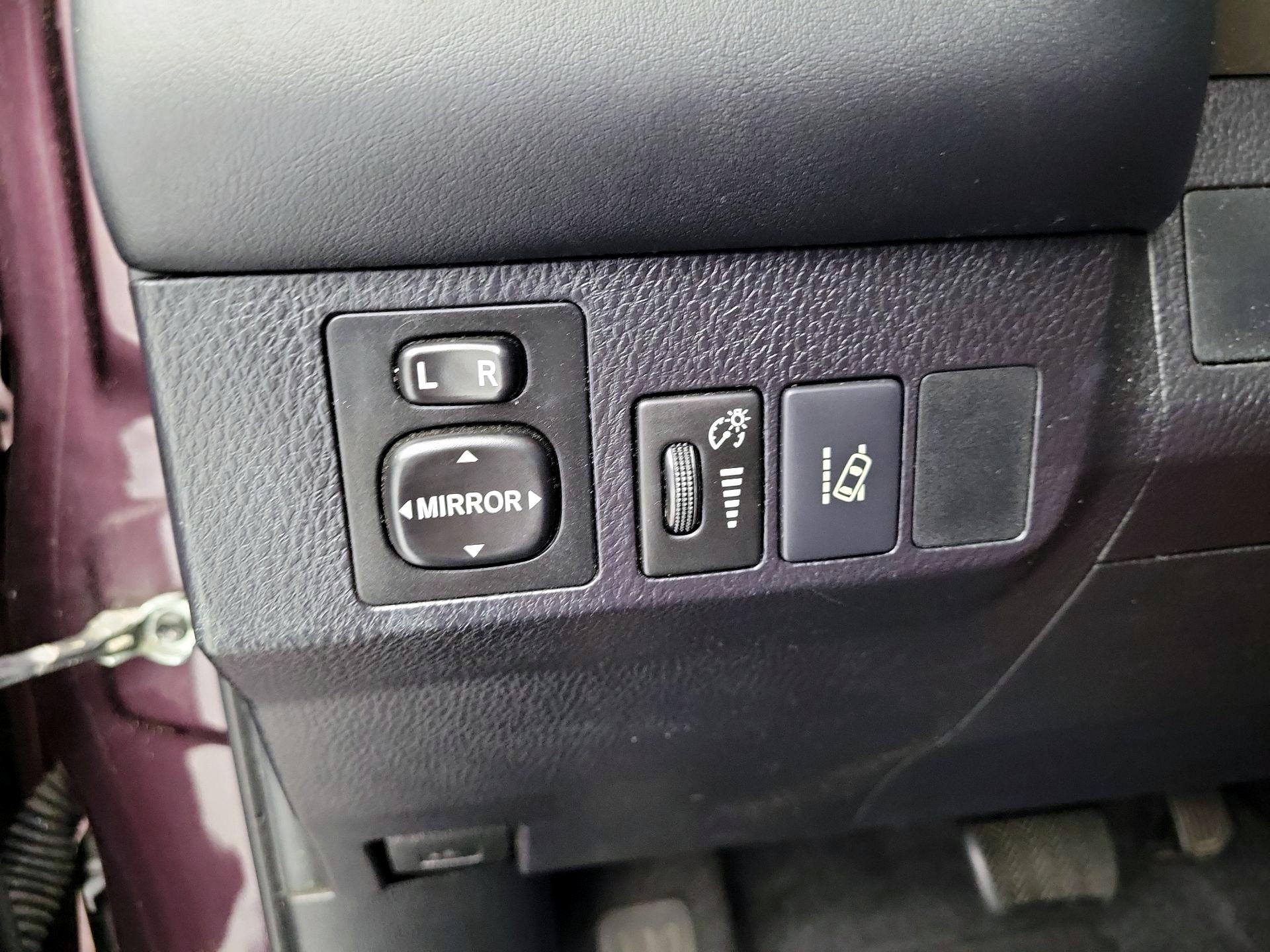 Thumbnail: 2016 Toyota RAV4 - 13