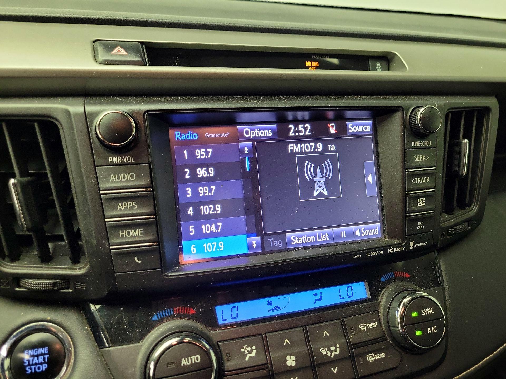 Thumbnail: 2016 Toyota RAV4 - 15