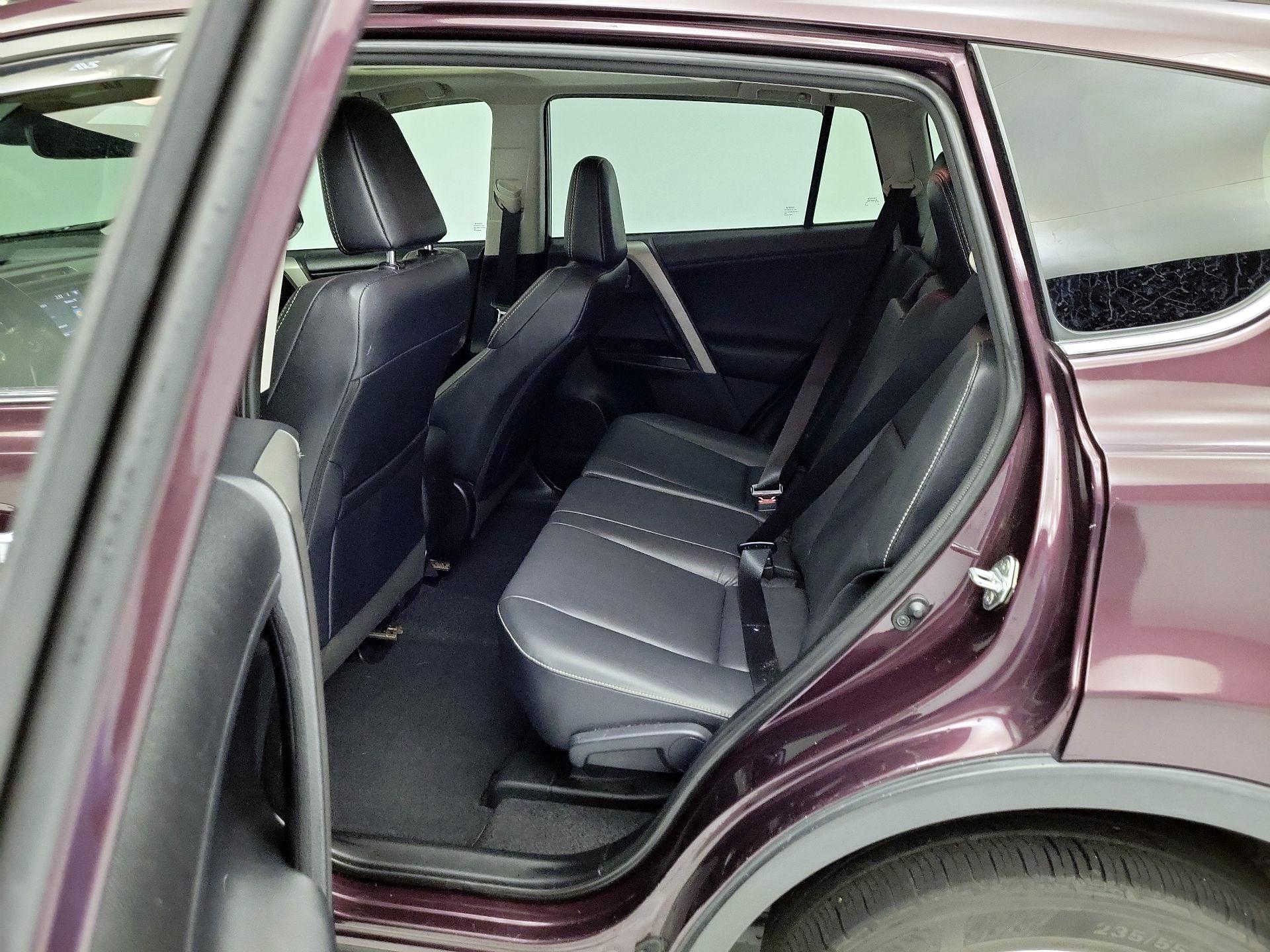Thumbnail: 2016 Toyota RAV4 - 20