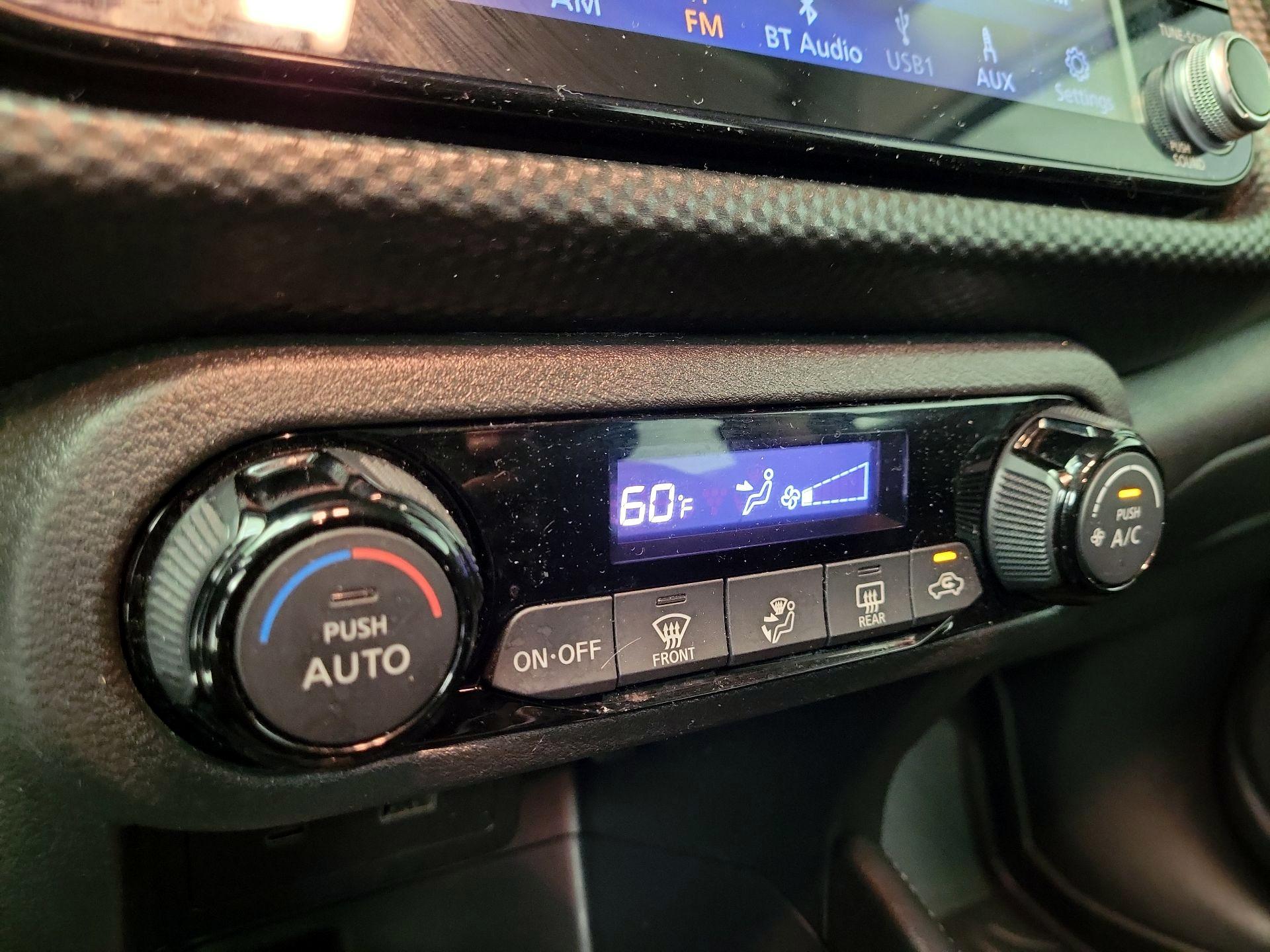 Thumbnail: 2021 Nissan Kicks - 15