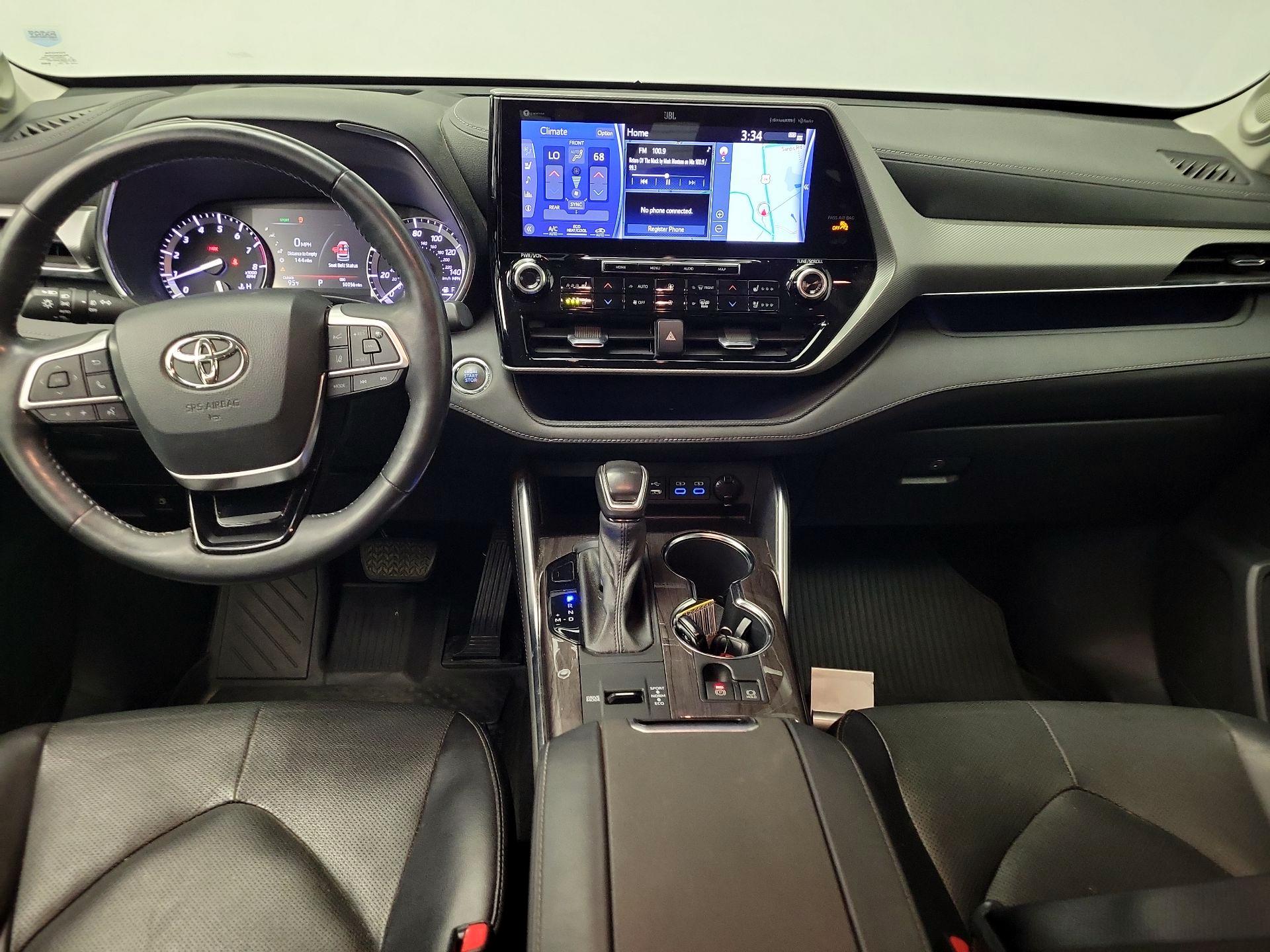 Thumbnail: 2022 Toyota Highlander - 9