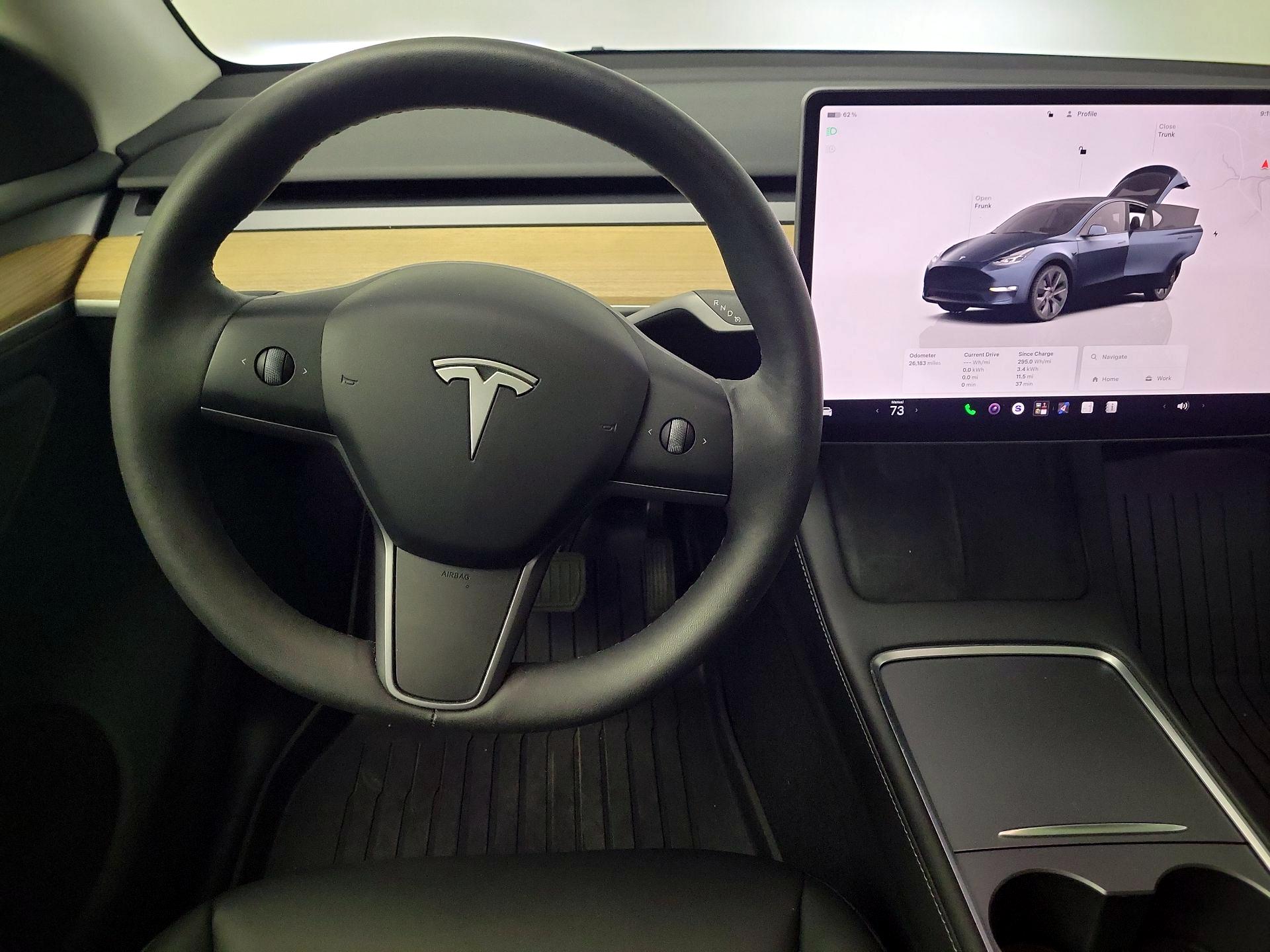 Thumbnail: 2025 Tesla Model Y - 10