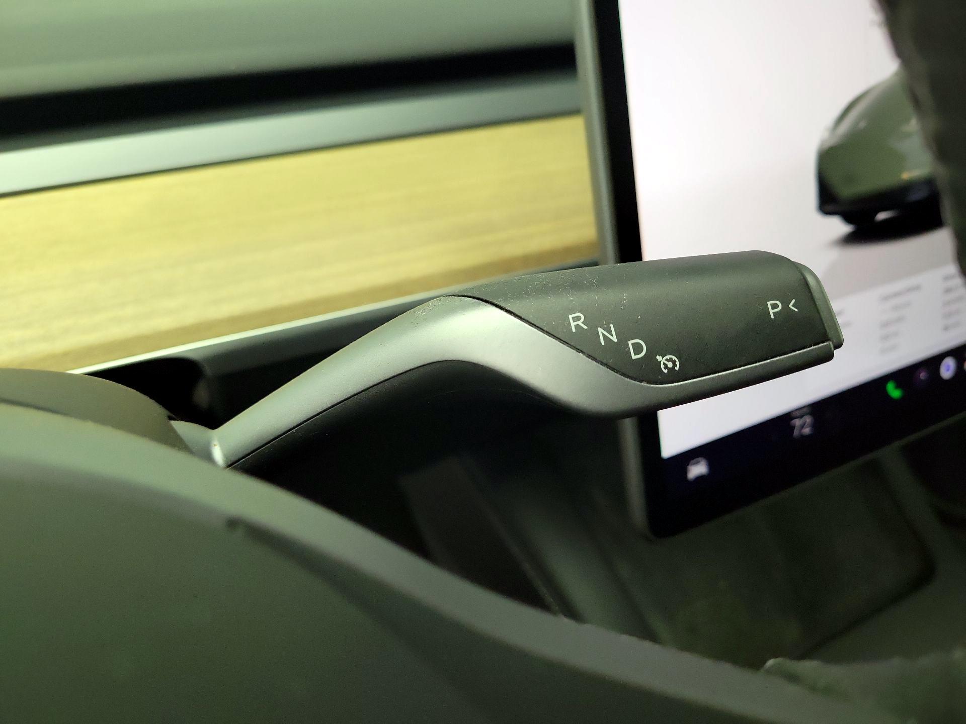 Thumbnail: 2025 Tesla Model Y - 17