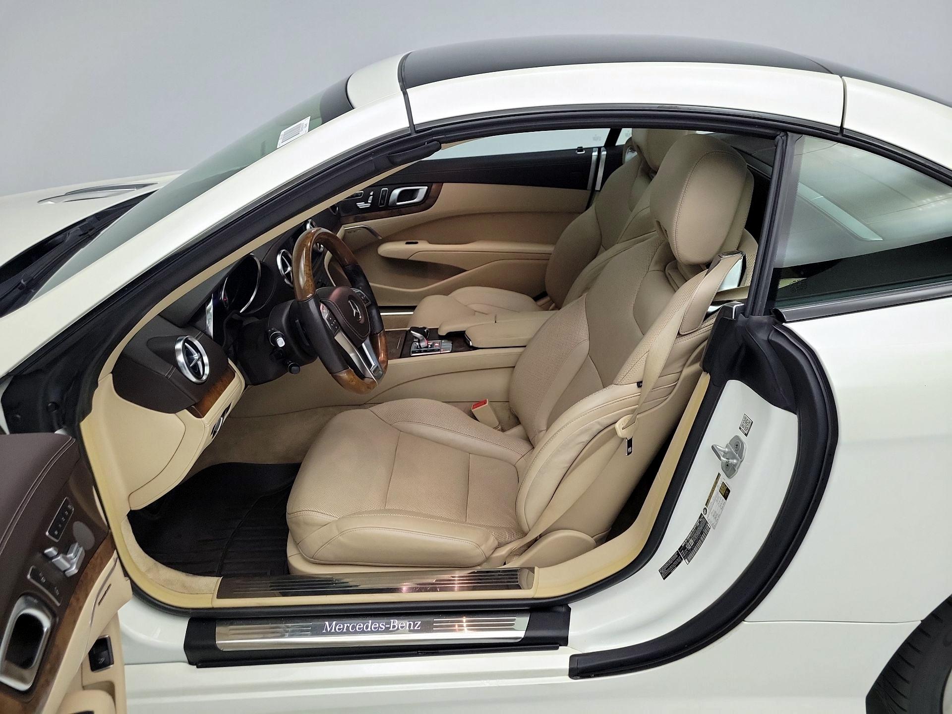 Thumbnail: 2016 Mercedes-Benz SL-Class - 11