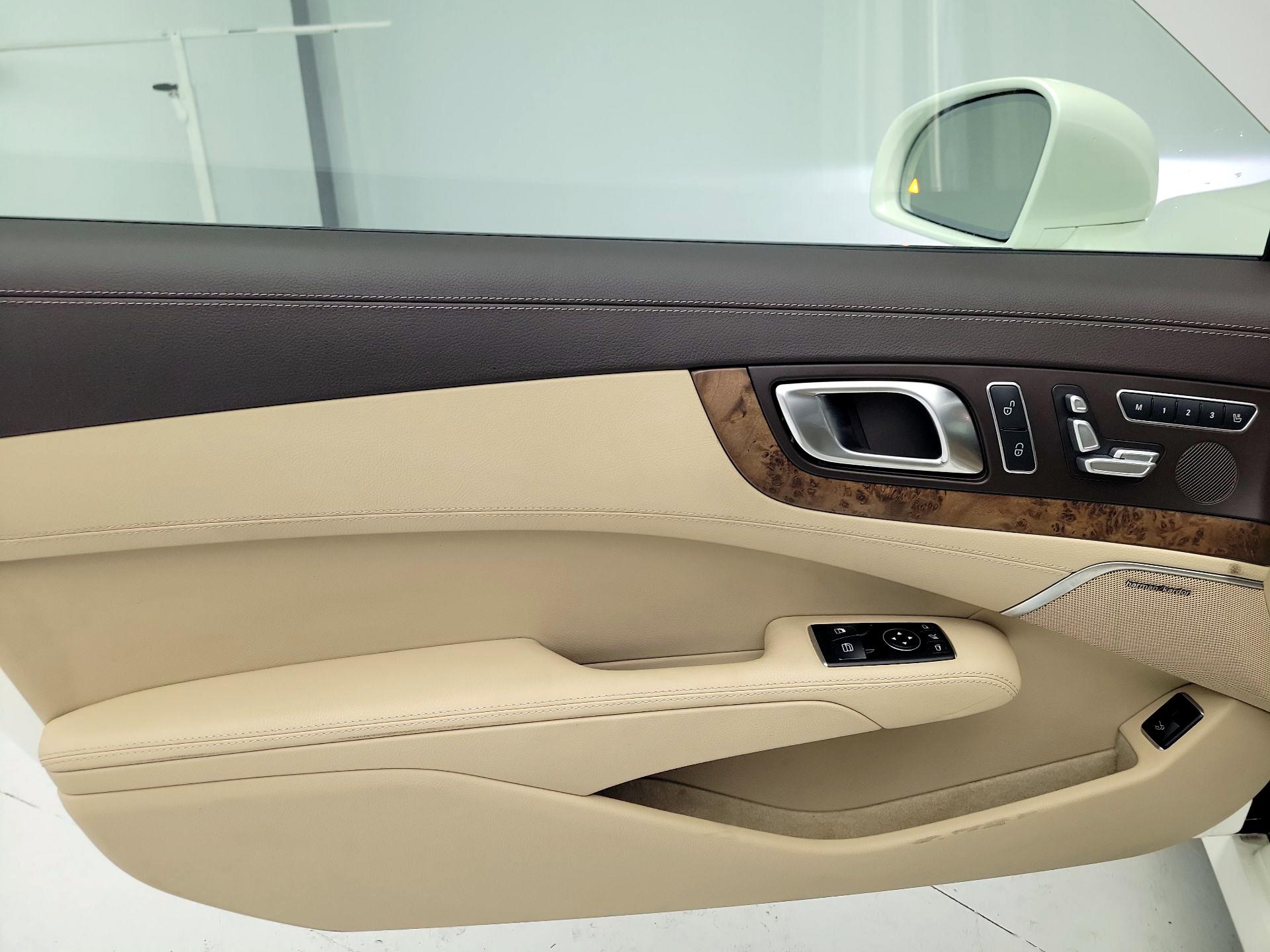 Thumbnail: 2016 Mercedes-Benz SL-Class - 12