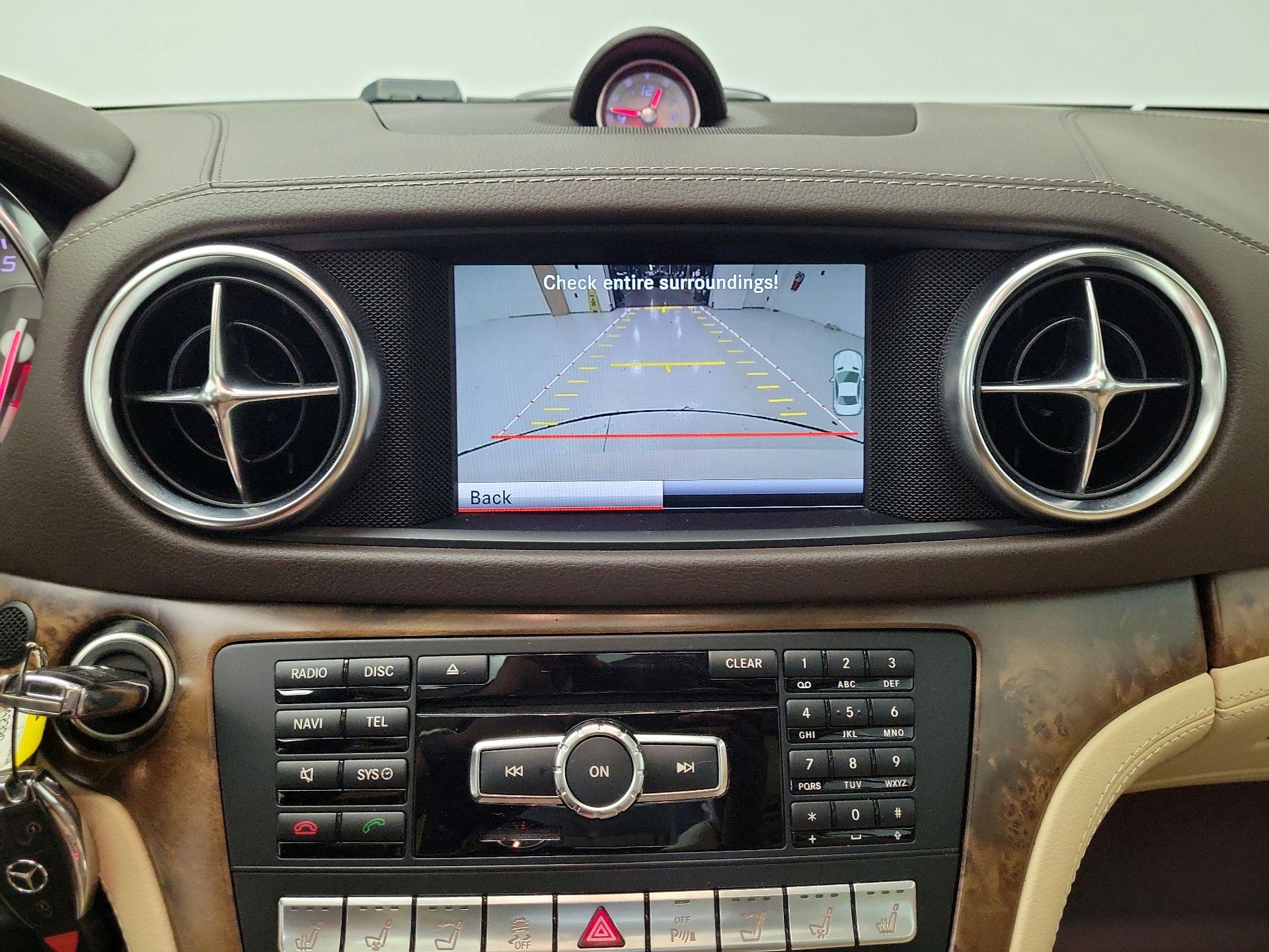 Thumbnail: 2016 Mercedes-Benz SL-Class - 15