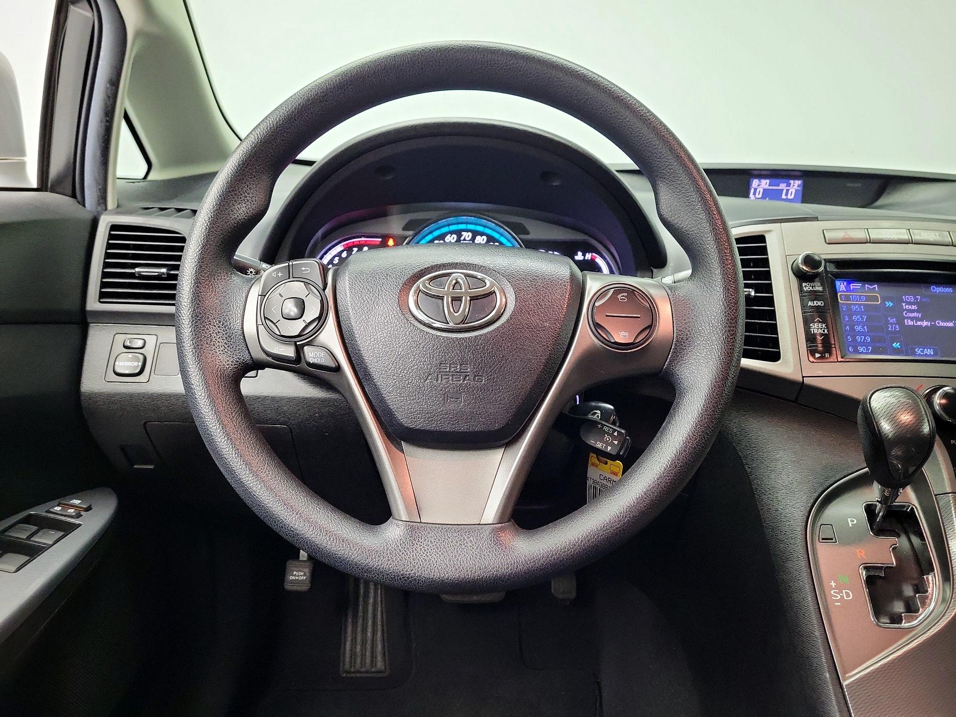 Thumbnail: 2014 Toyota Venza - 10