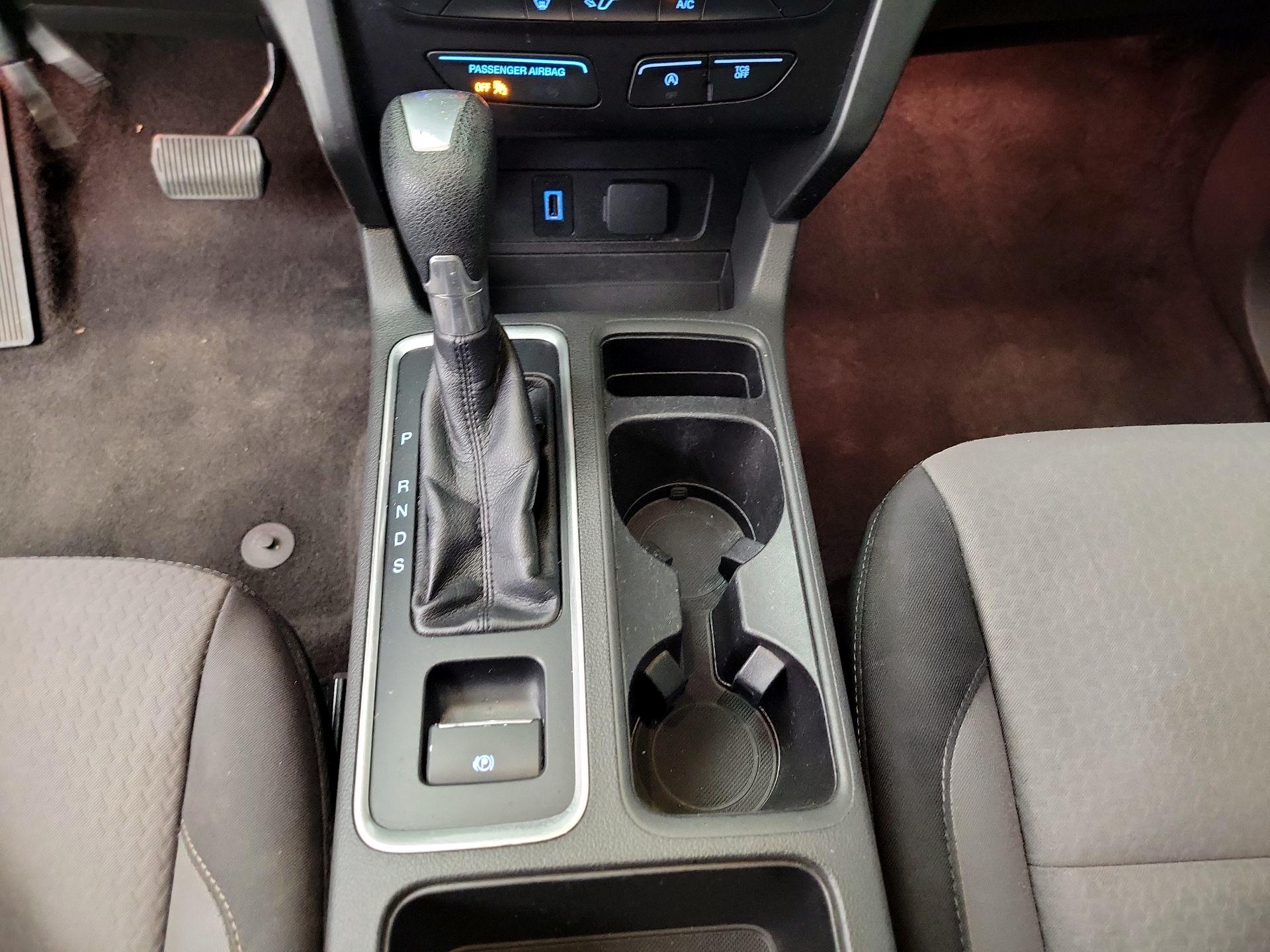 Thumbnail: 2017 Ford Escape - 18