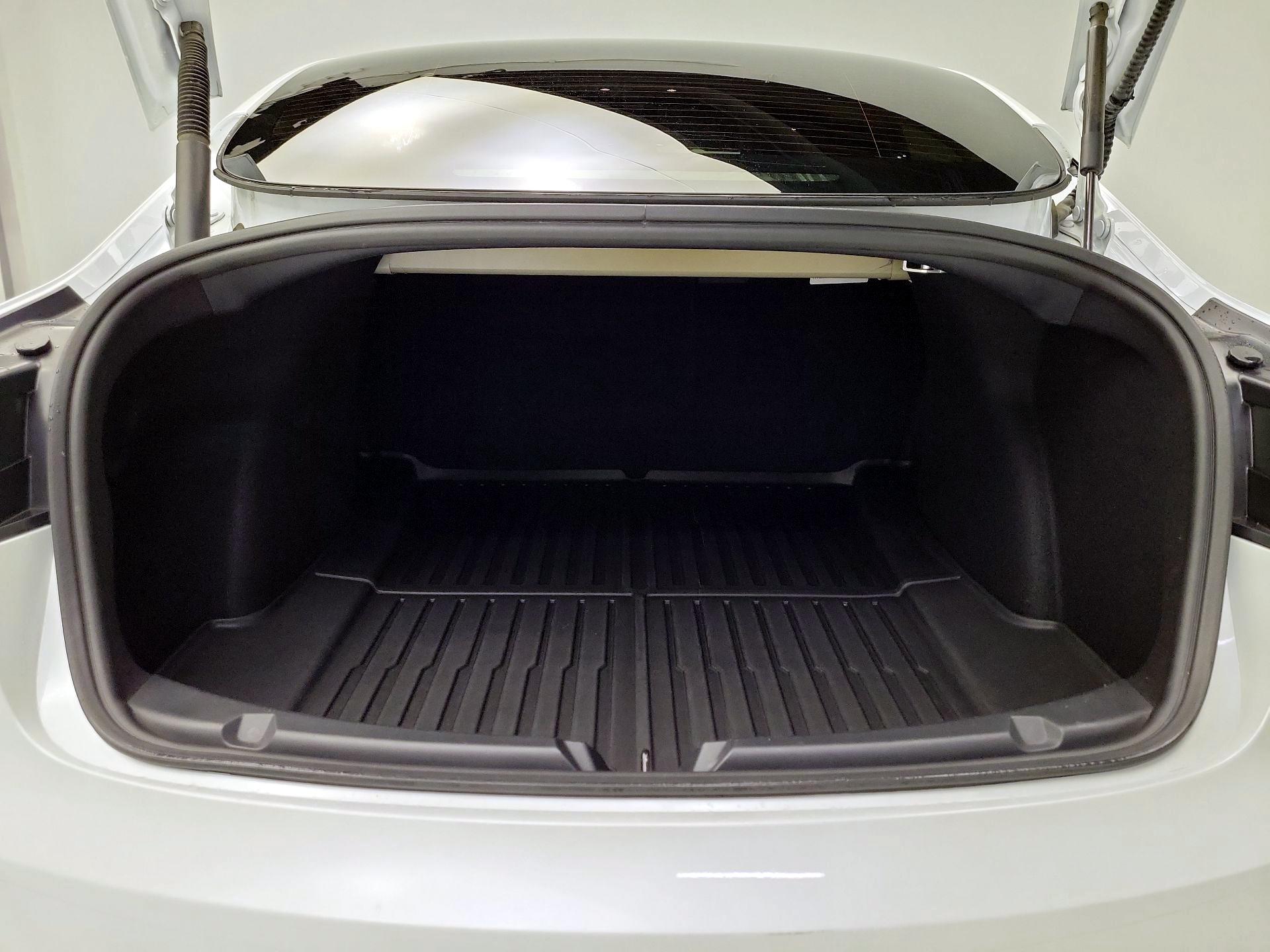 Thumbnail: 2023 Tesla Model 3 - 20