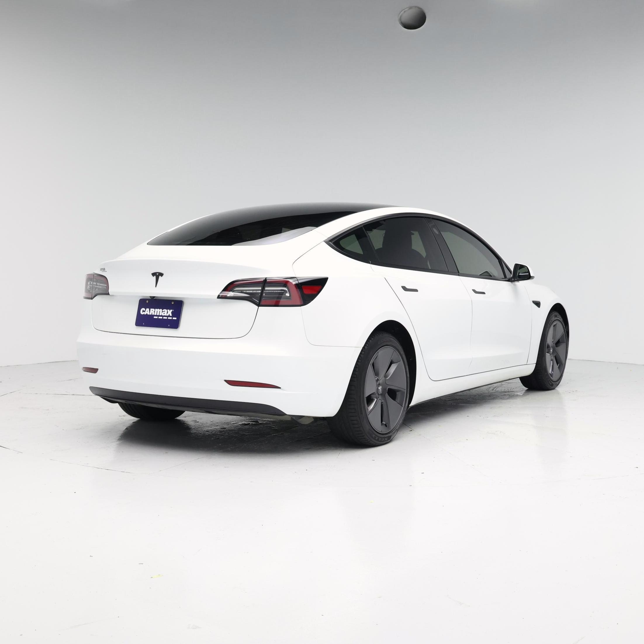 Thumbnail: 2023 Tesla Model 3 - 8