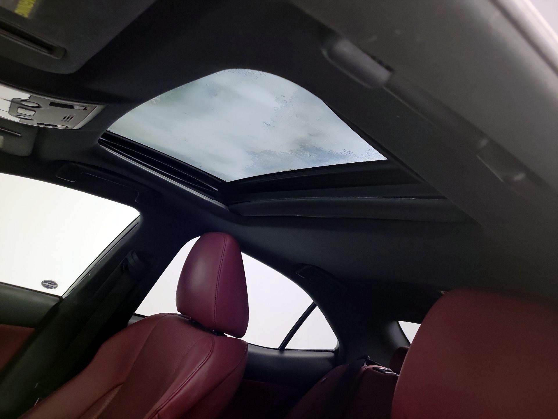 Thumbnail: 2015 Lexus IS - 20