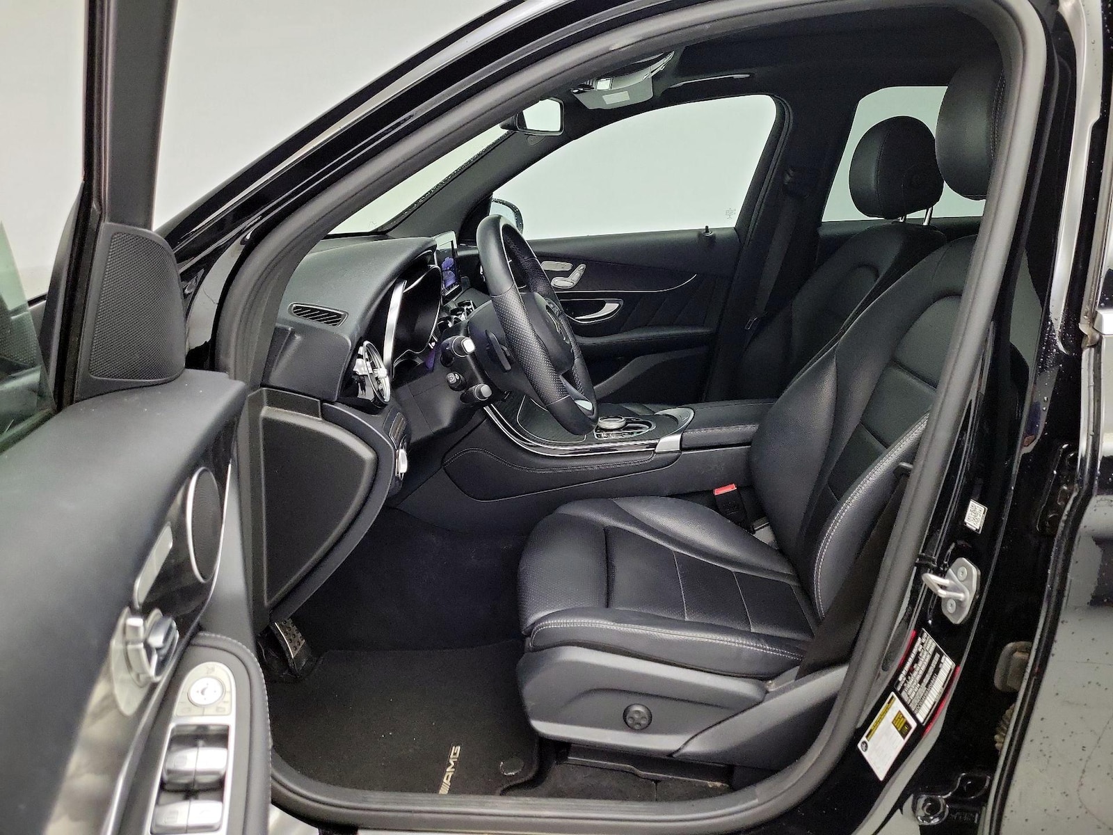 2018 Mercedes-Benz GLC GLC300 - Photo 12