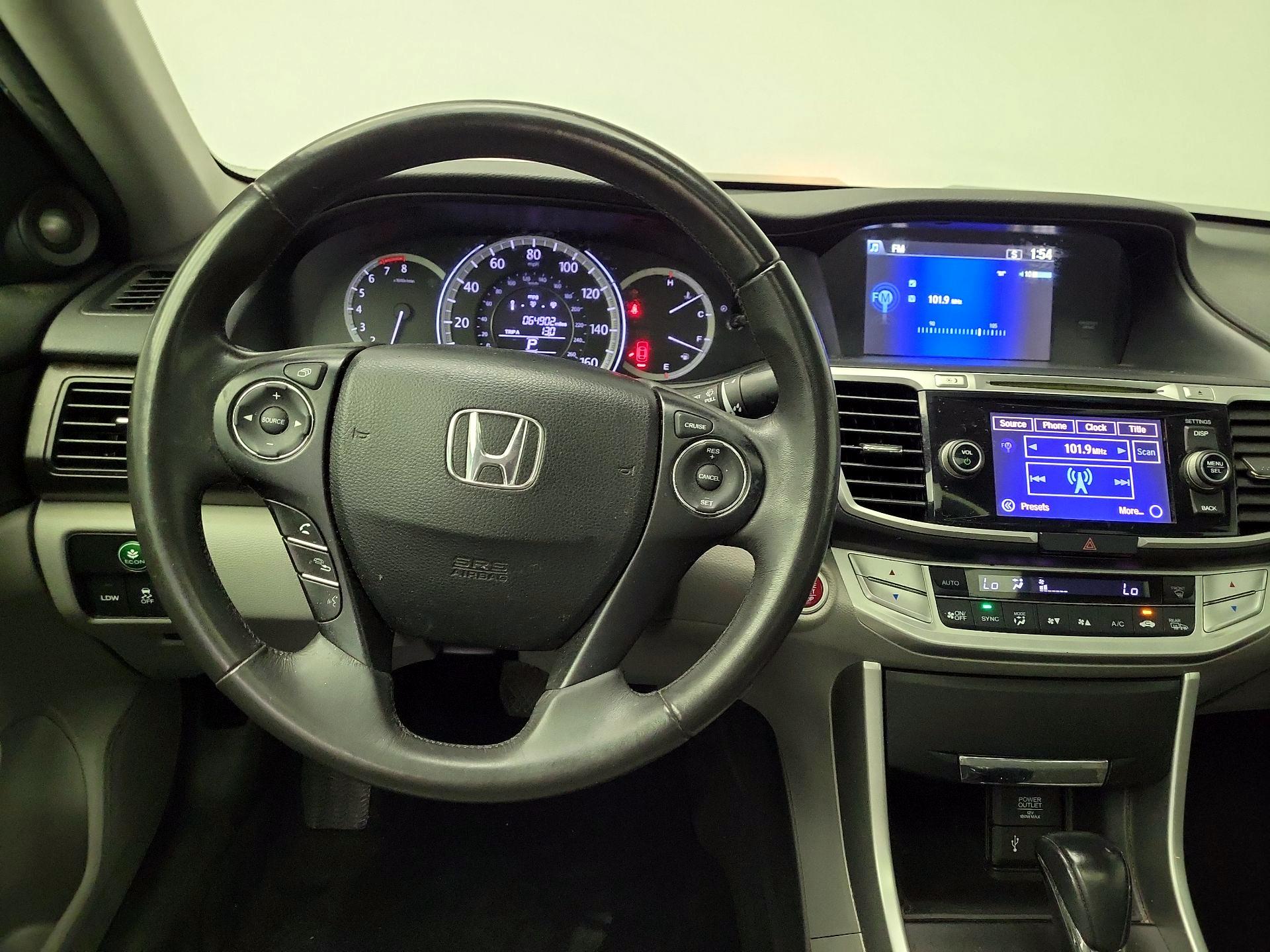 Thumbnail: 2015 Honda Accord - 10