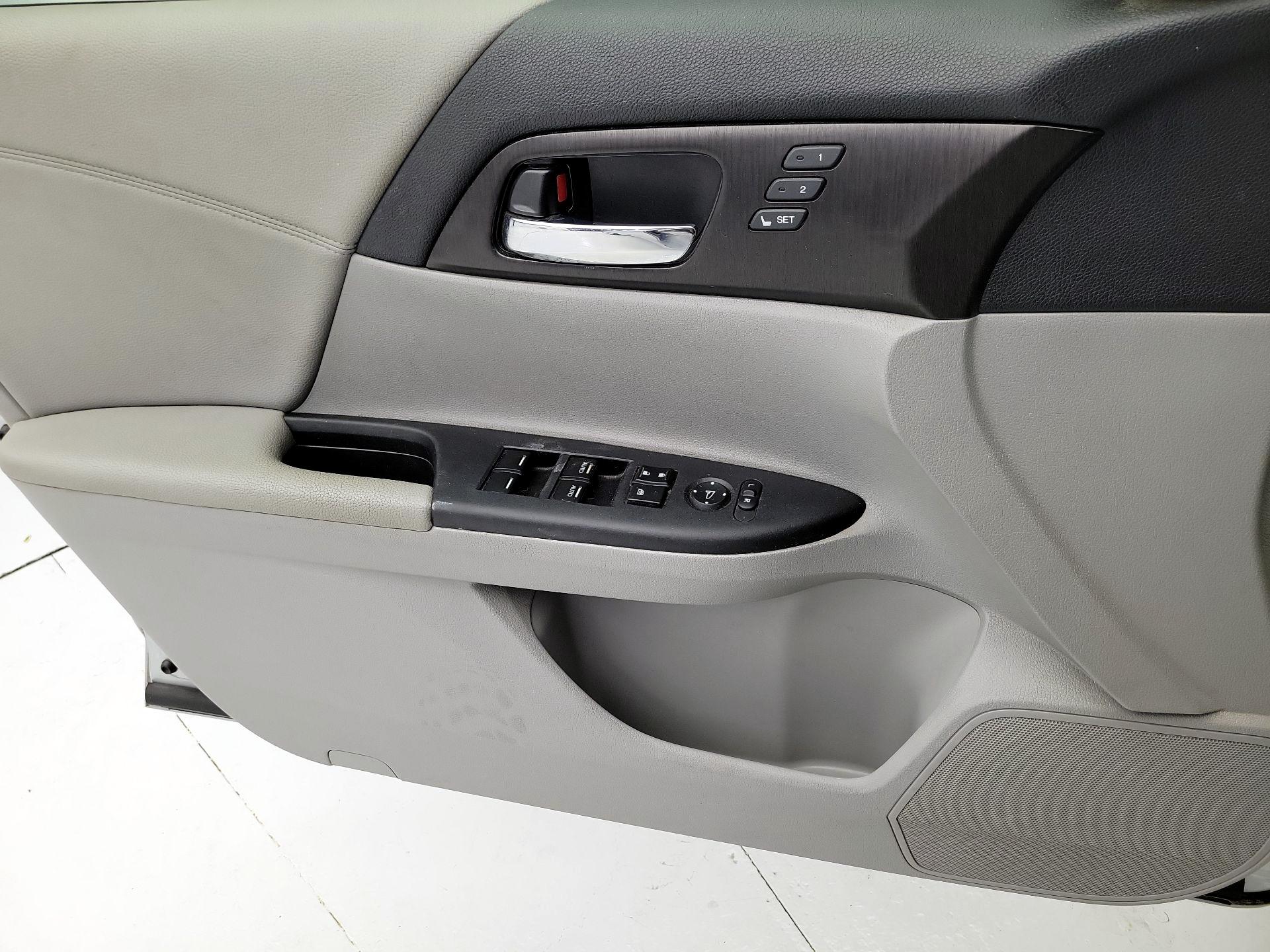 Thumbnail: 2015 Honda Accord - 12