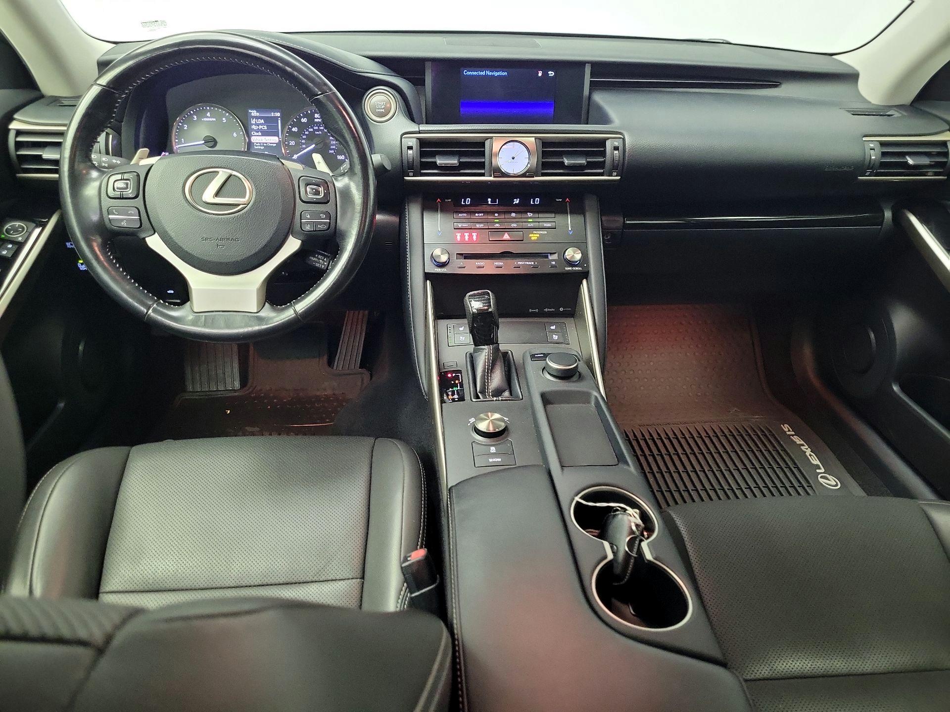 Thumbnail: 2017 Lexus IS - 9