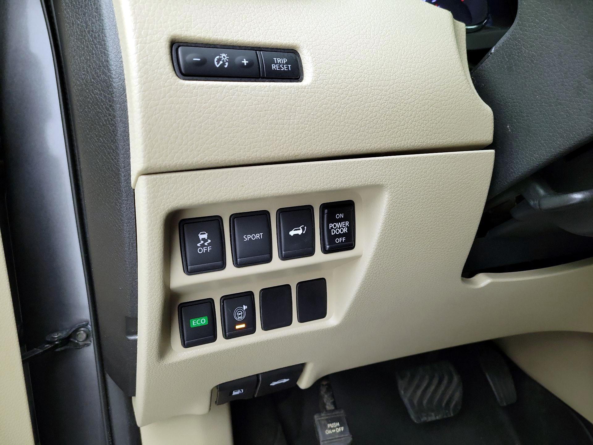 Thumbnail: 2016 Nissan Rogue - 13