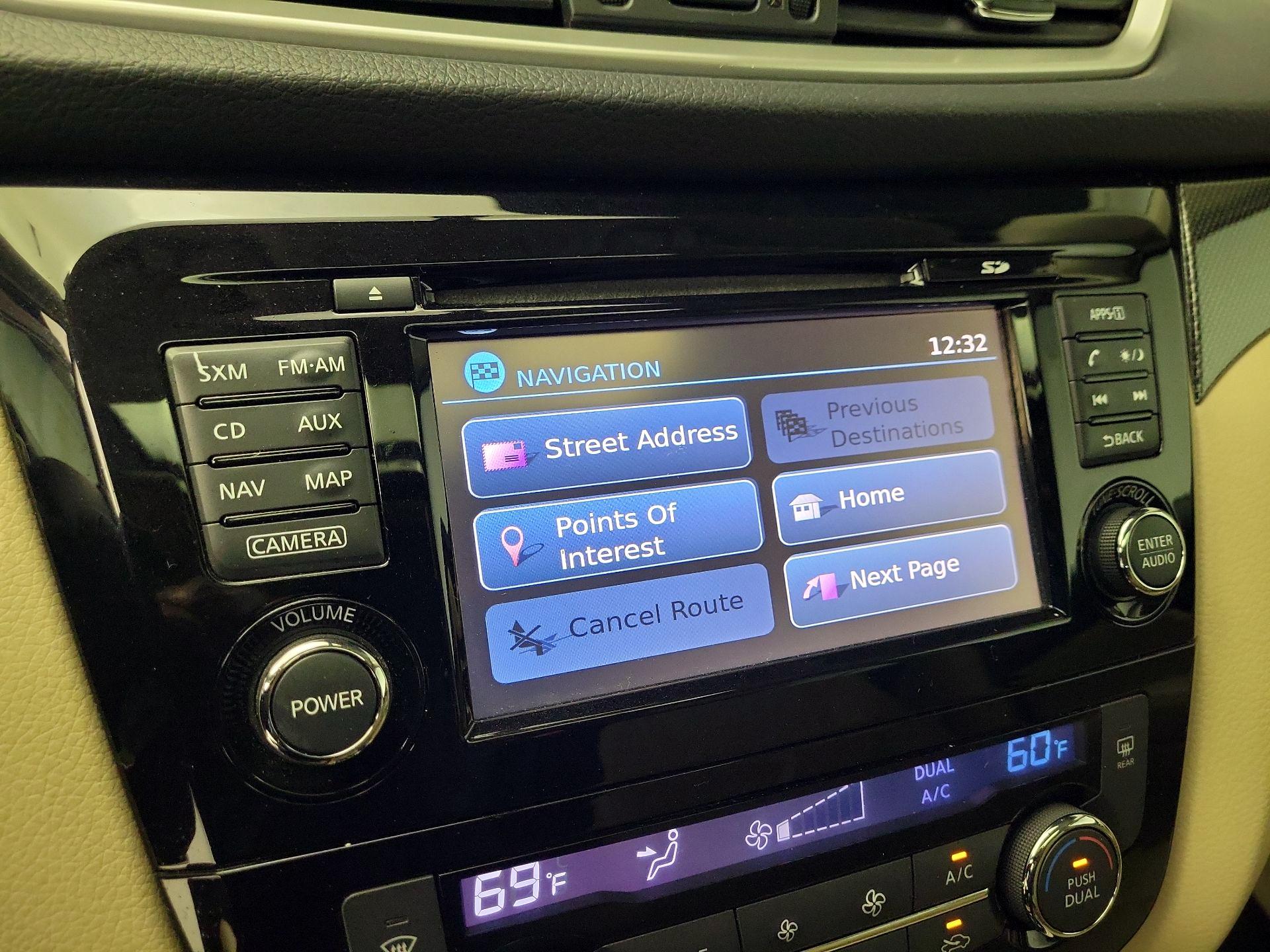 Thumbnail: 2016 Nissan Rogue - 14