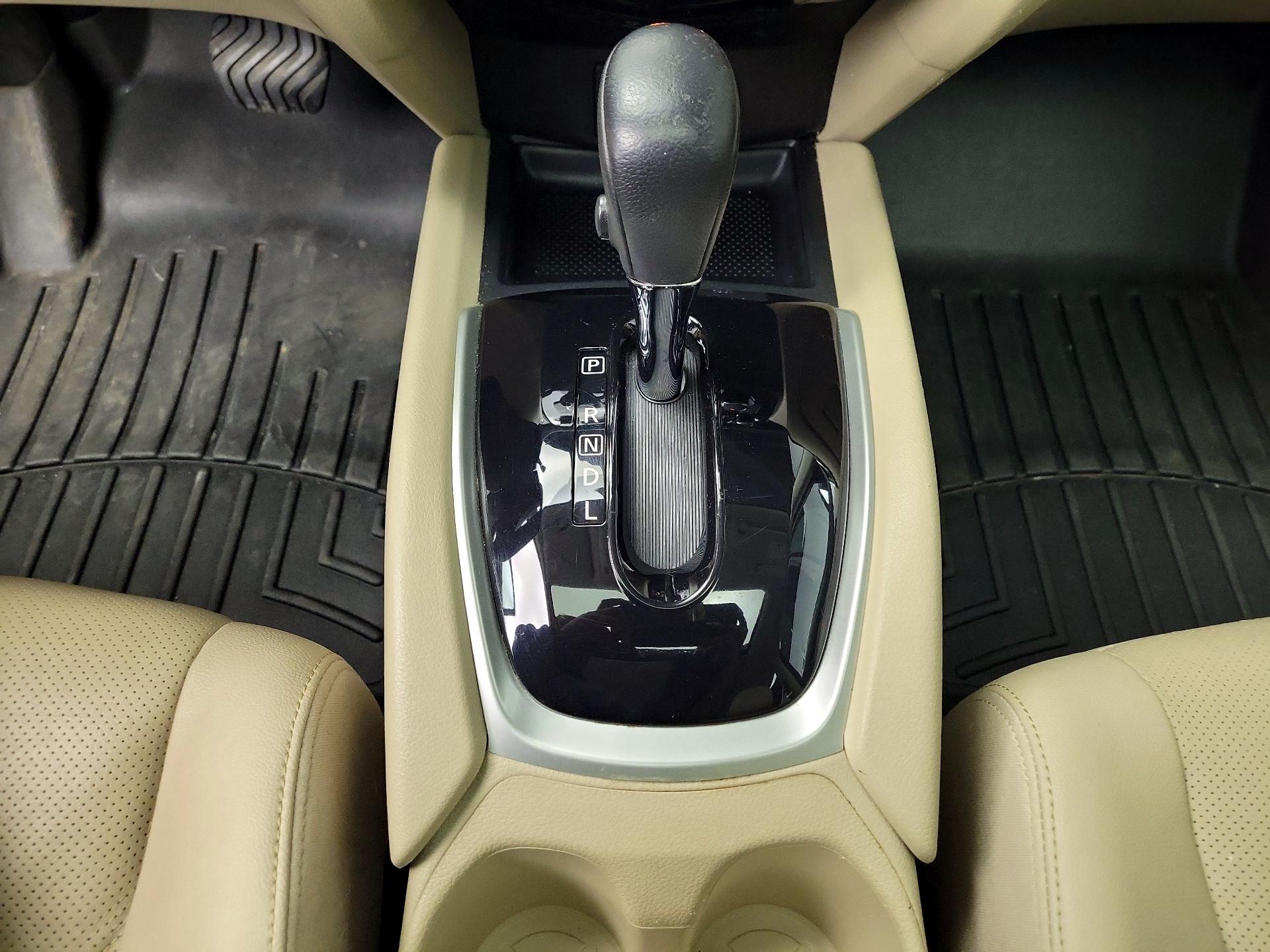 Thumbnail: 2016 Nissan Rogue - 18