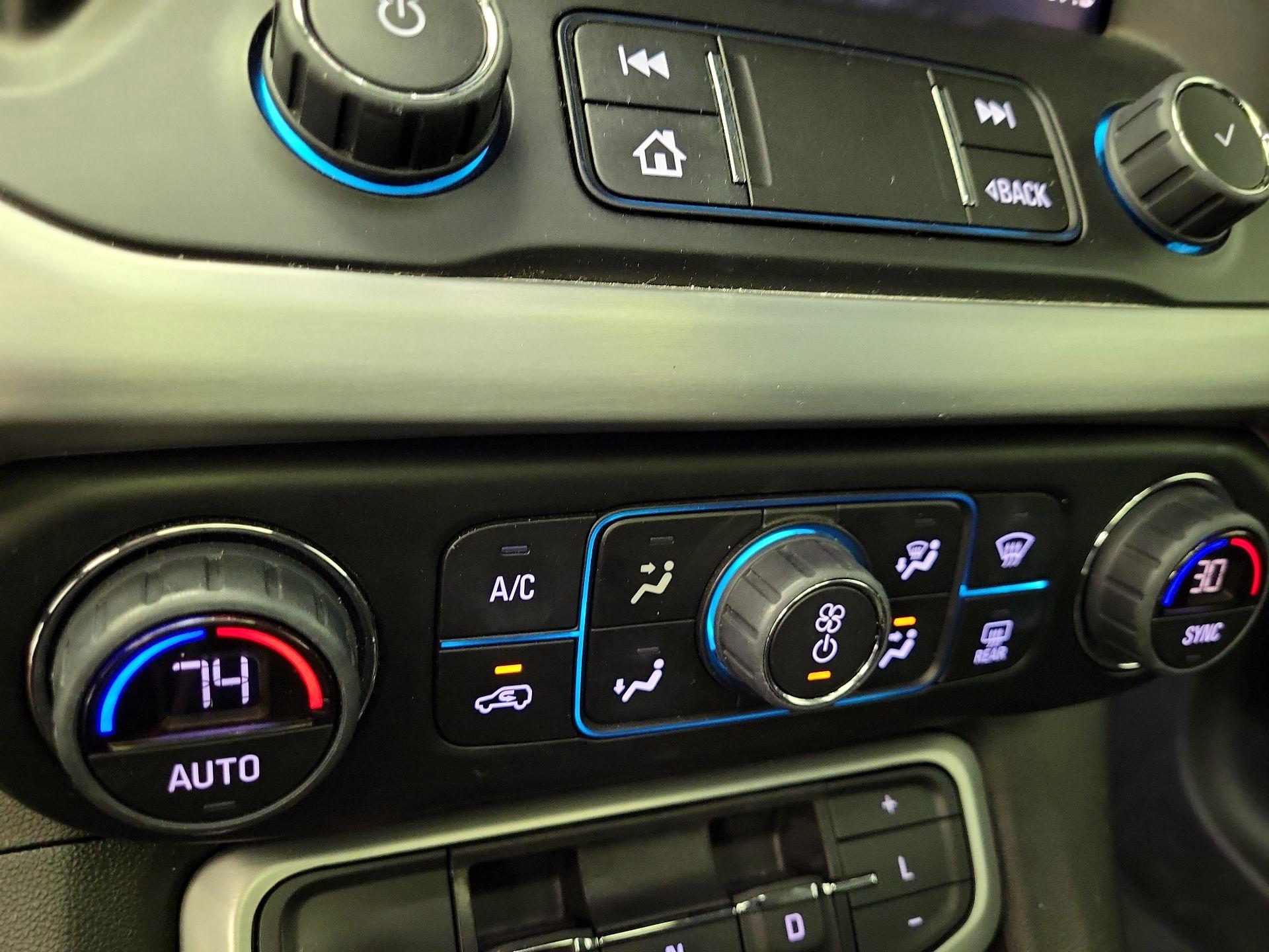 Thumbnail: 2023 GMC Acadia - 17