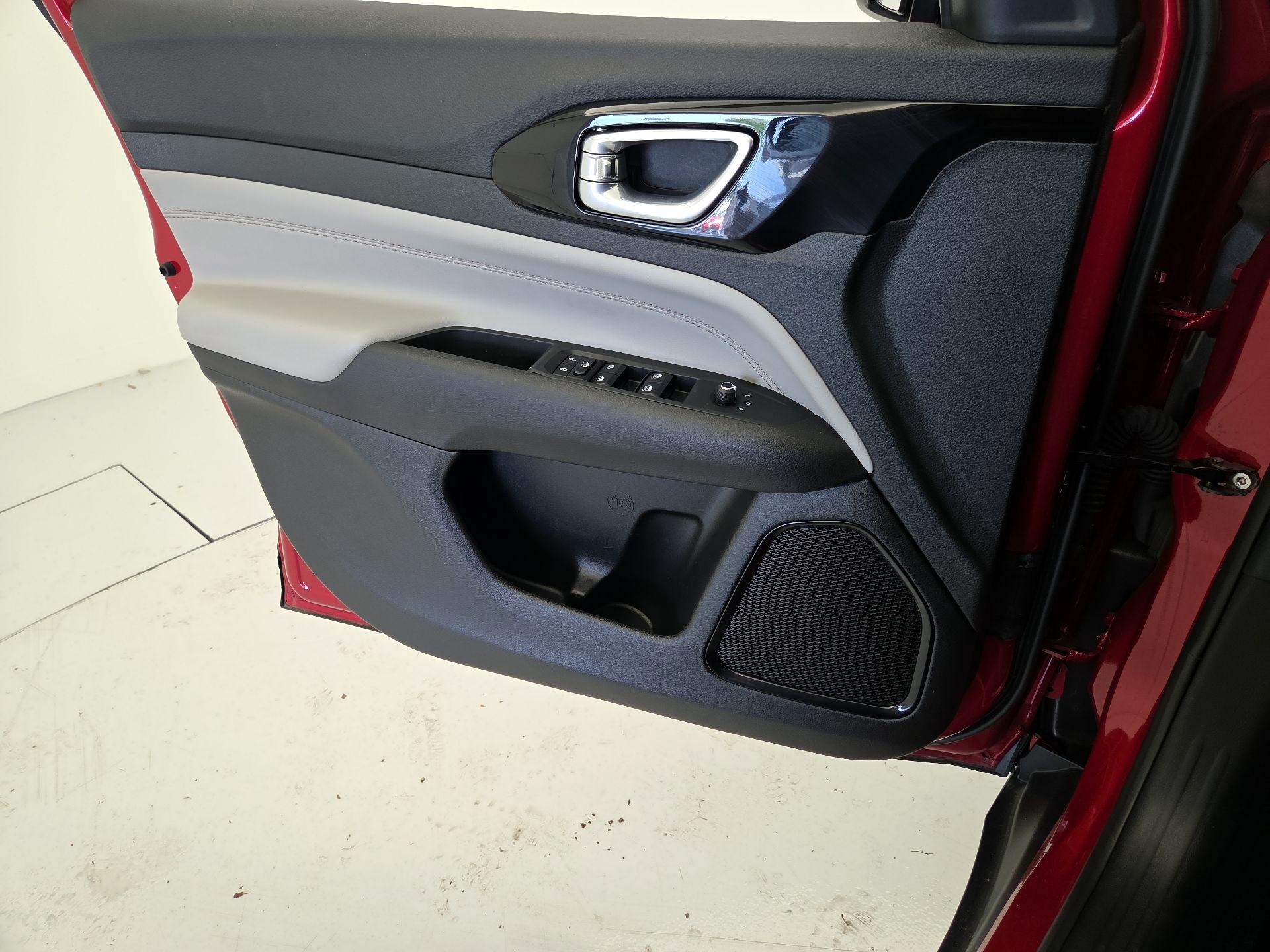 Thumbnail: 2025 Jeep Compass - 12