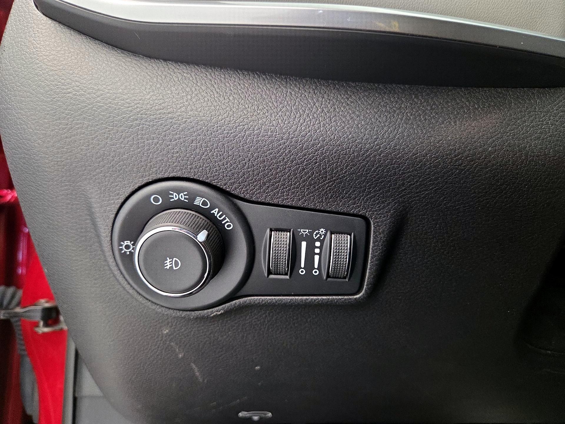 Thumbnail: 2025 Jeep Compass - 13