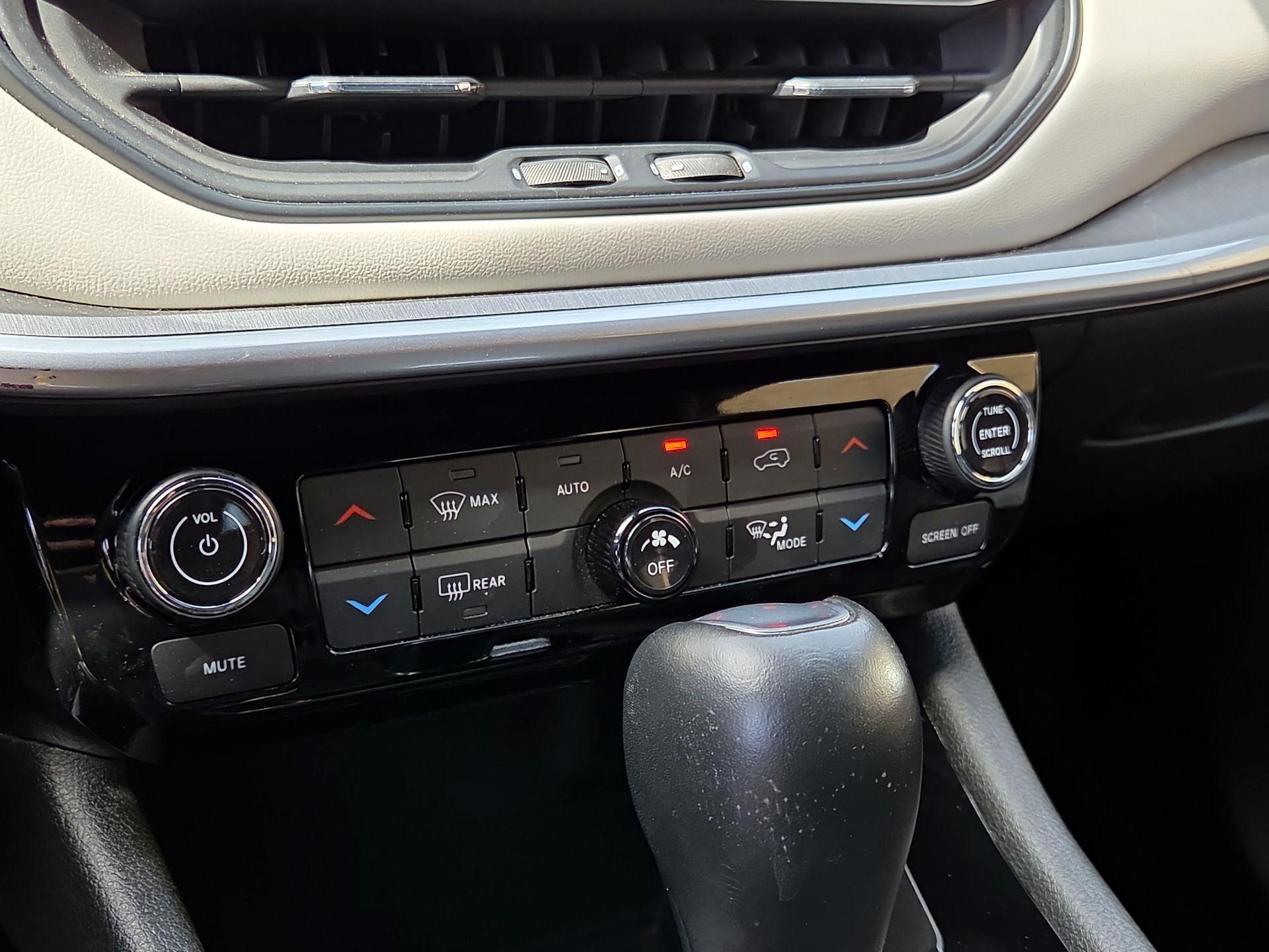 Thumbnail: 2025 Jeep Compass - 16