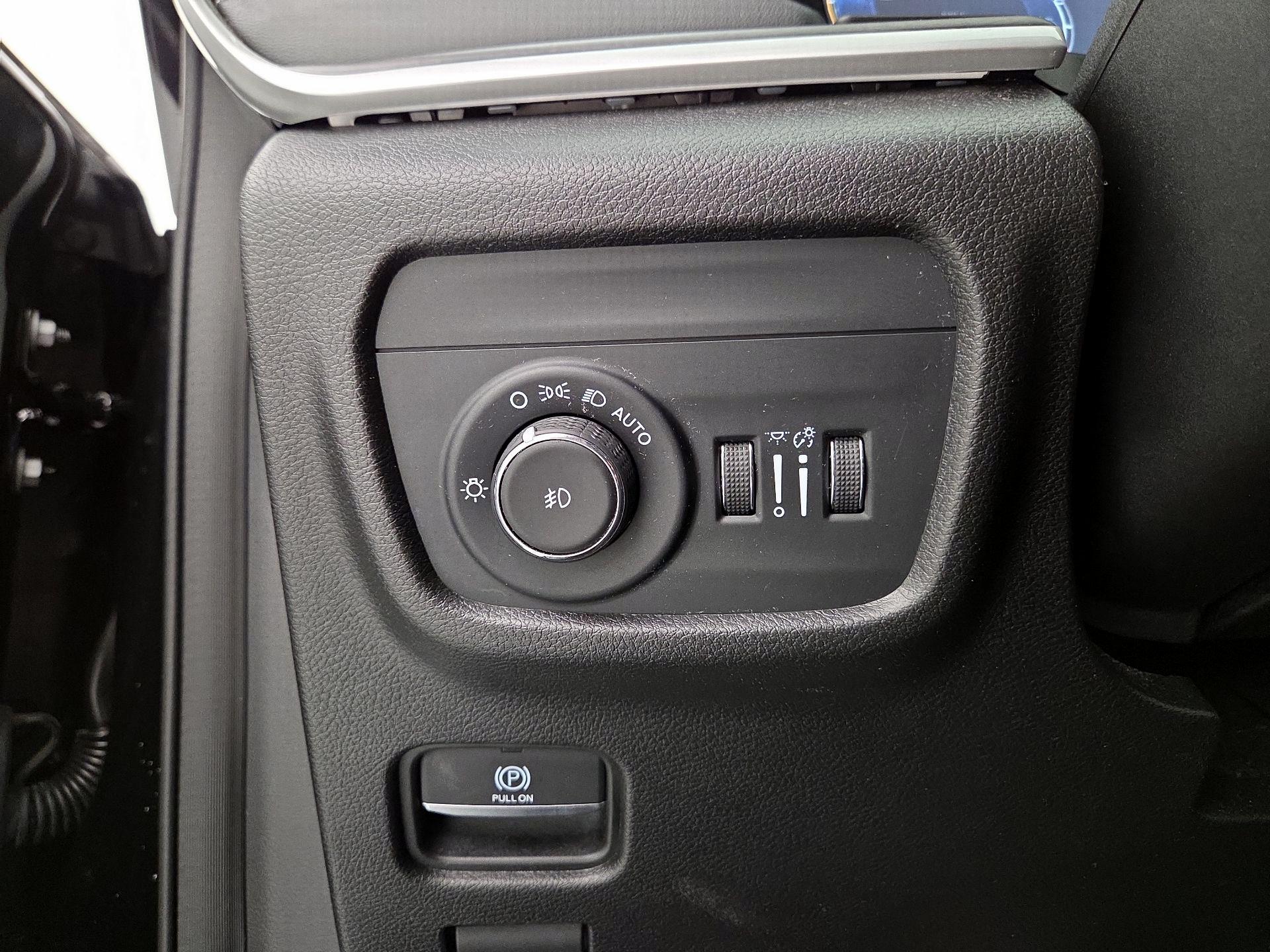 Thumbnail: 2022 Jeep Grand Cherokee - 13