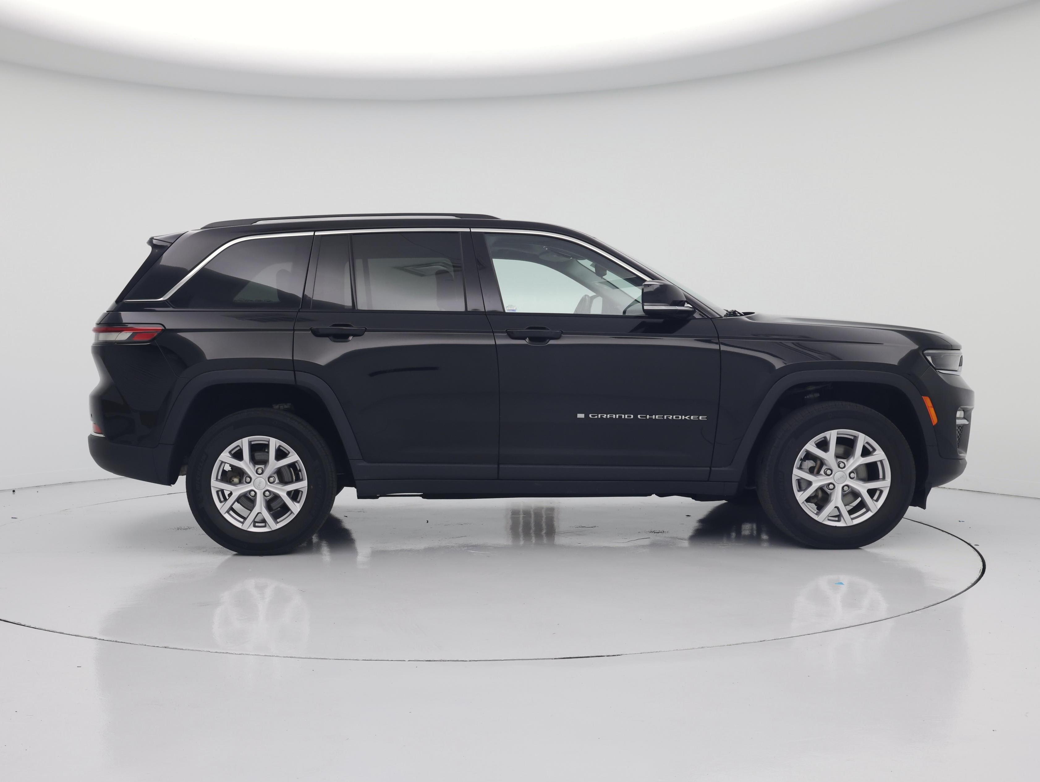 Thumbnail: 2022 Jeep Grand Cherokee - 7