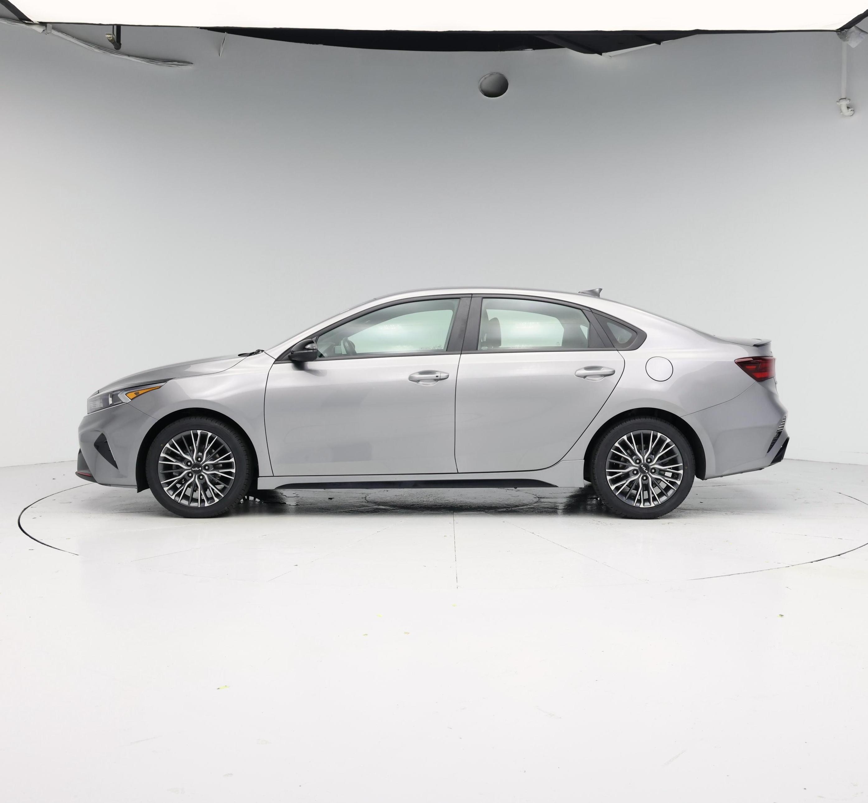 Thumbnail: 2024 Kia Forte - 3