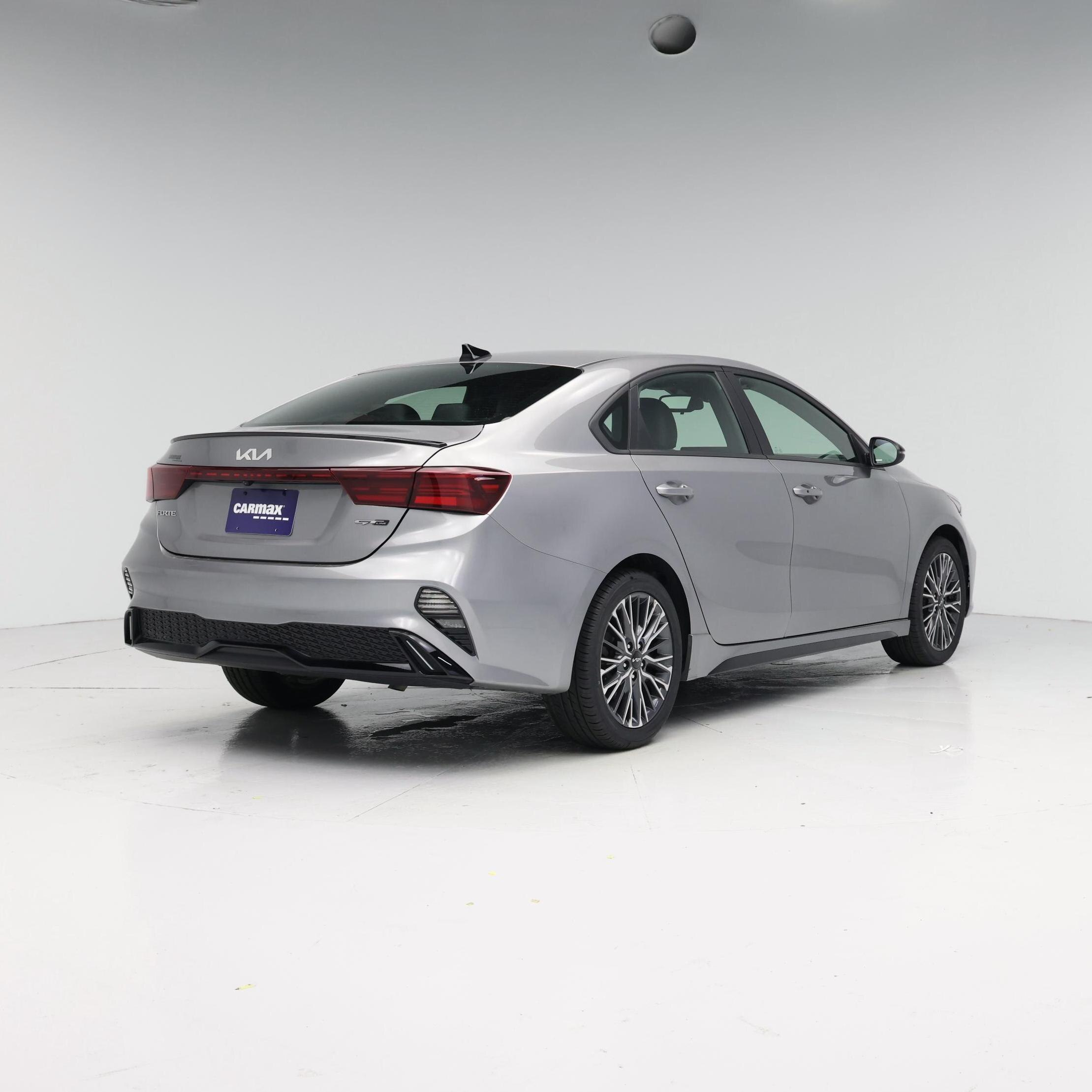 Thumbnail: 2024 Kia Forte - 8