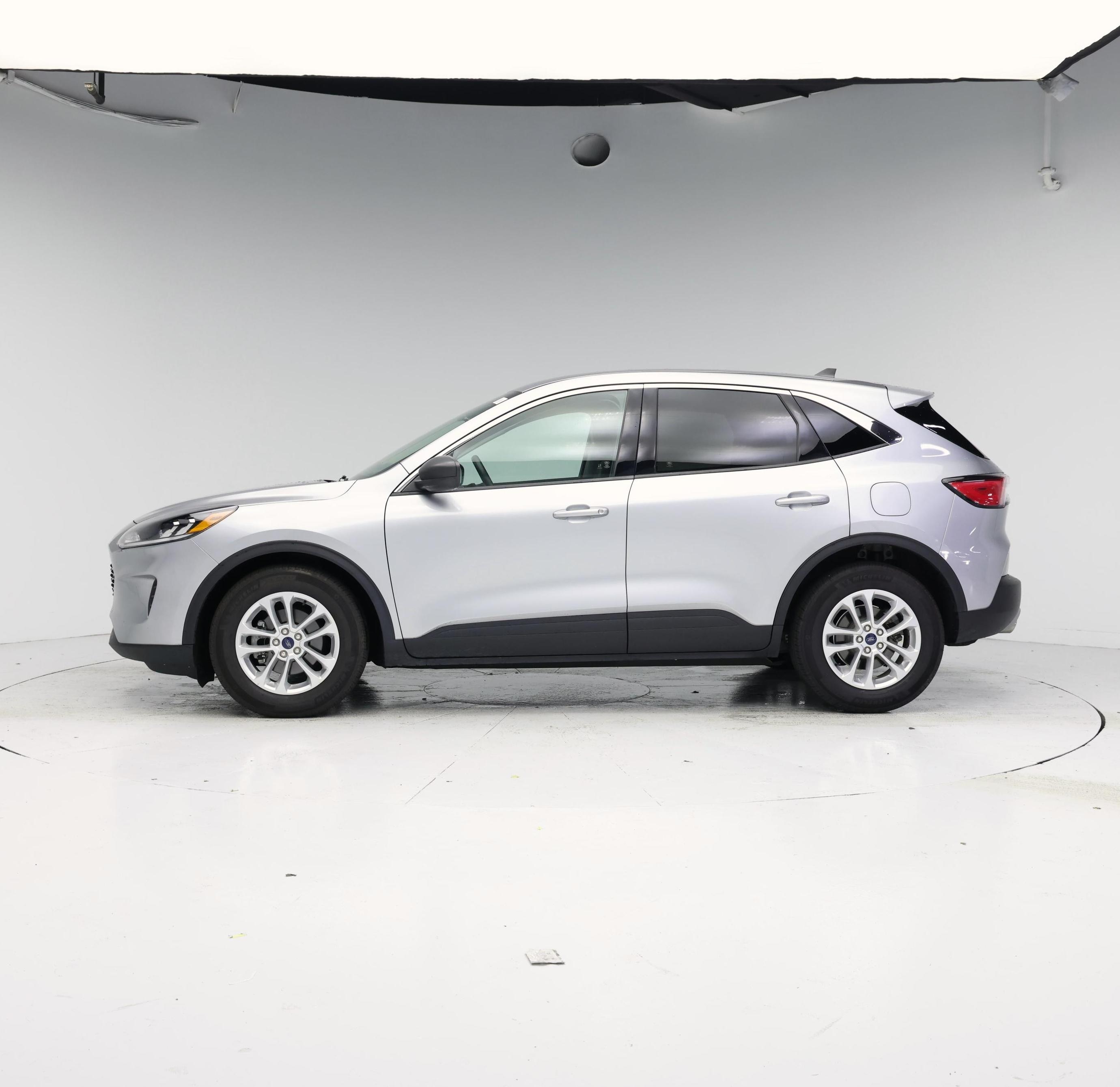 Thumbnail: 2022 Ford Escape - 3
