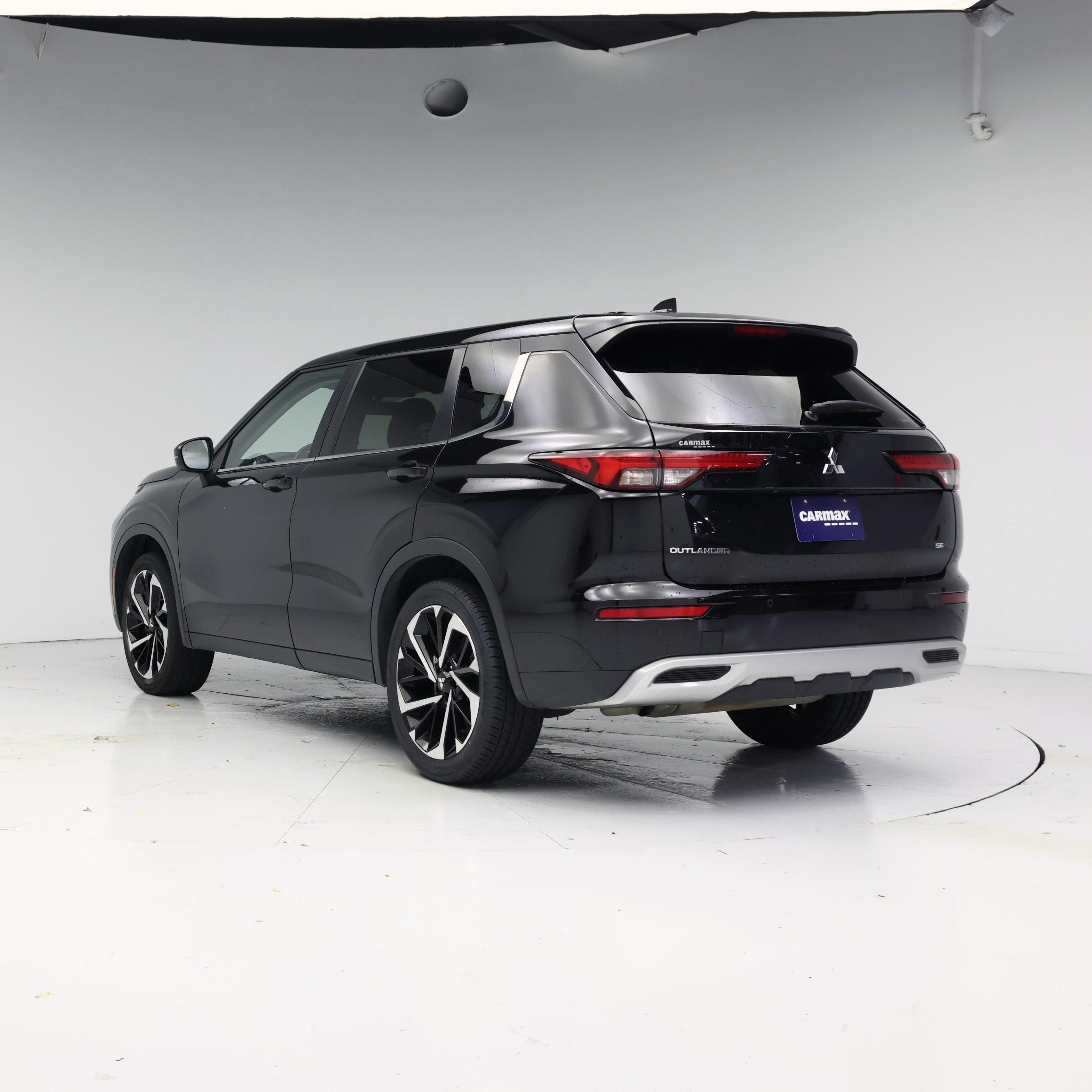 Thumbnail: 2024 Mitsubishi Outlander - 2