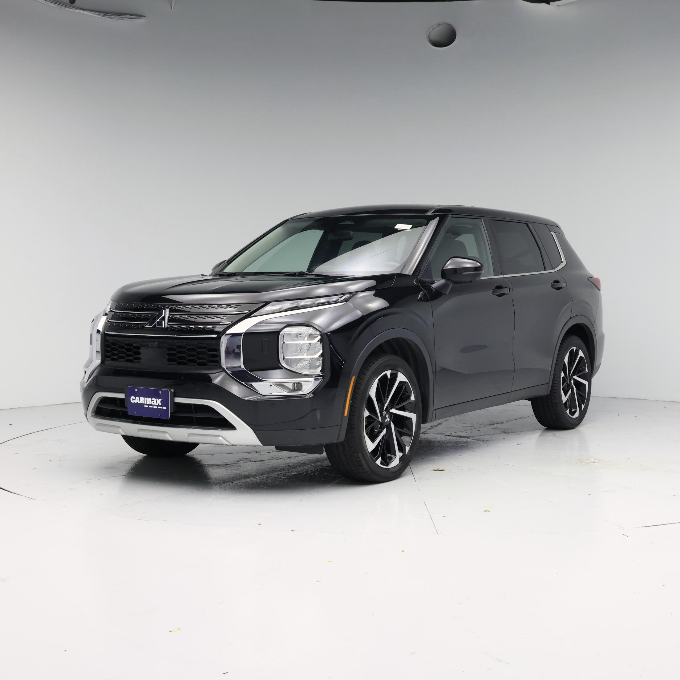 Thumbnail: 2024 Mitsubishi Outlander - 4