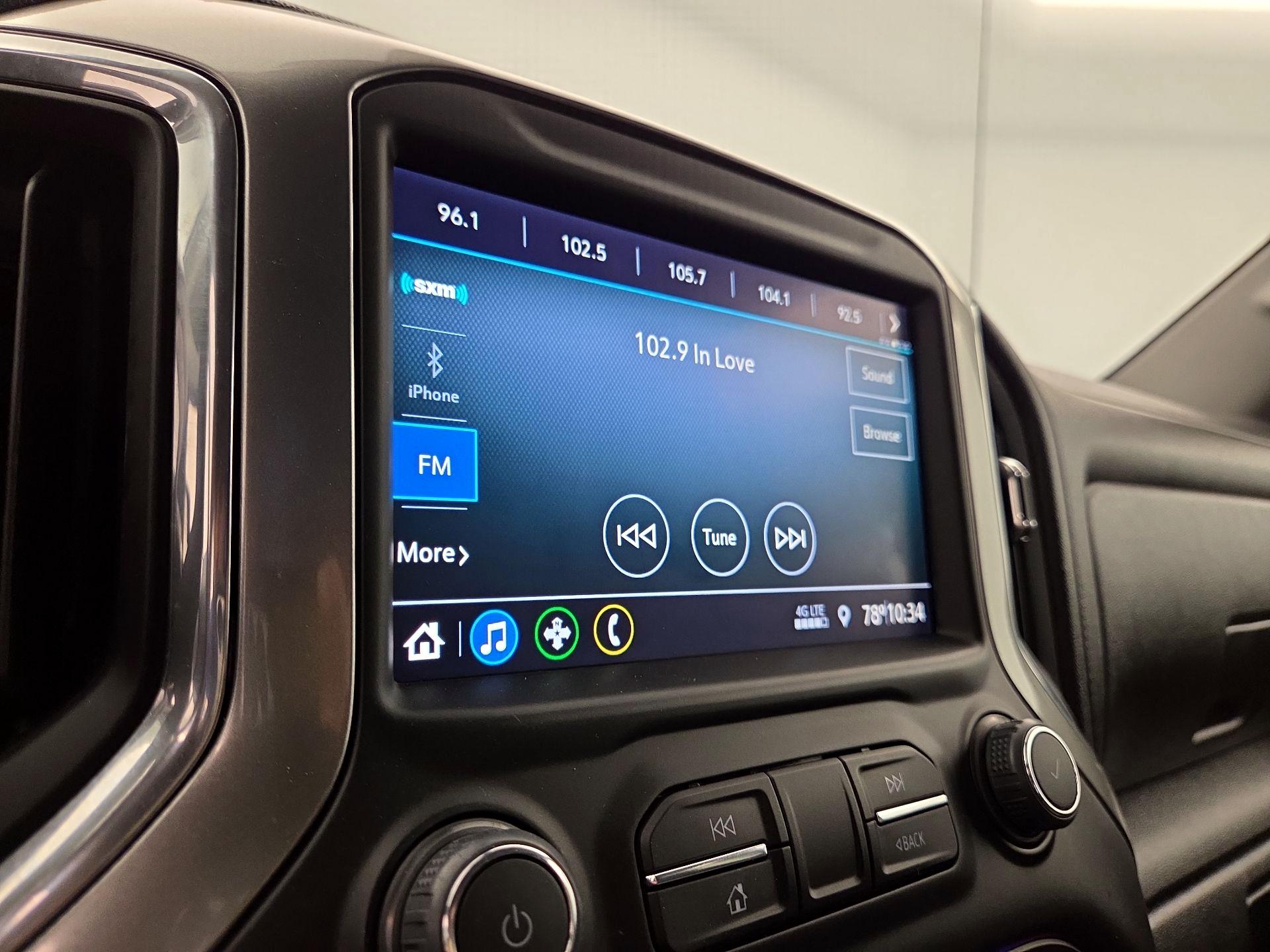 Thumbnail: 2021 Chevrolet Silverado 1500 - 16