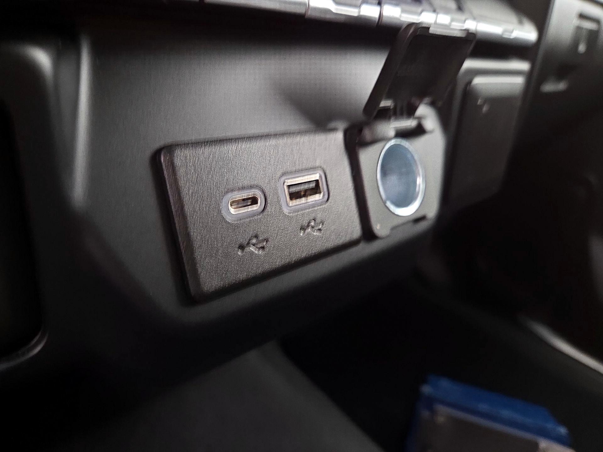 Thumbnail: 2021 Chevrolet Silverado 1500 - 18