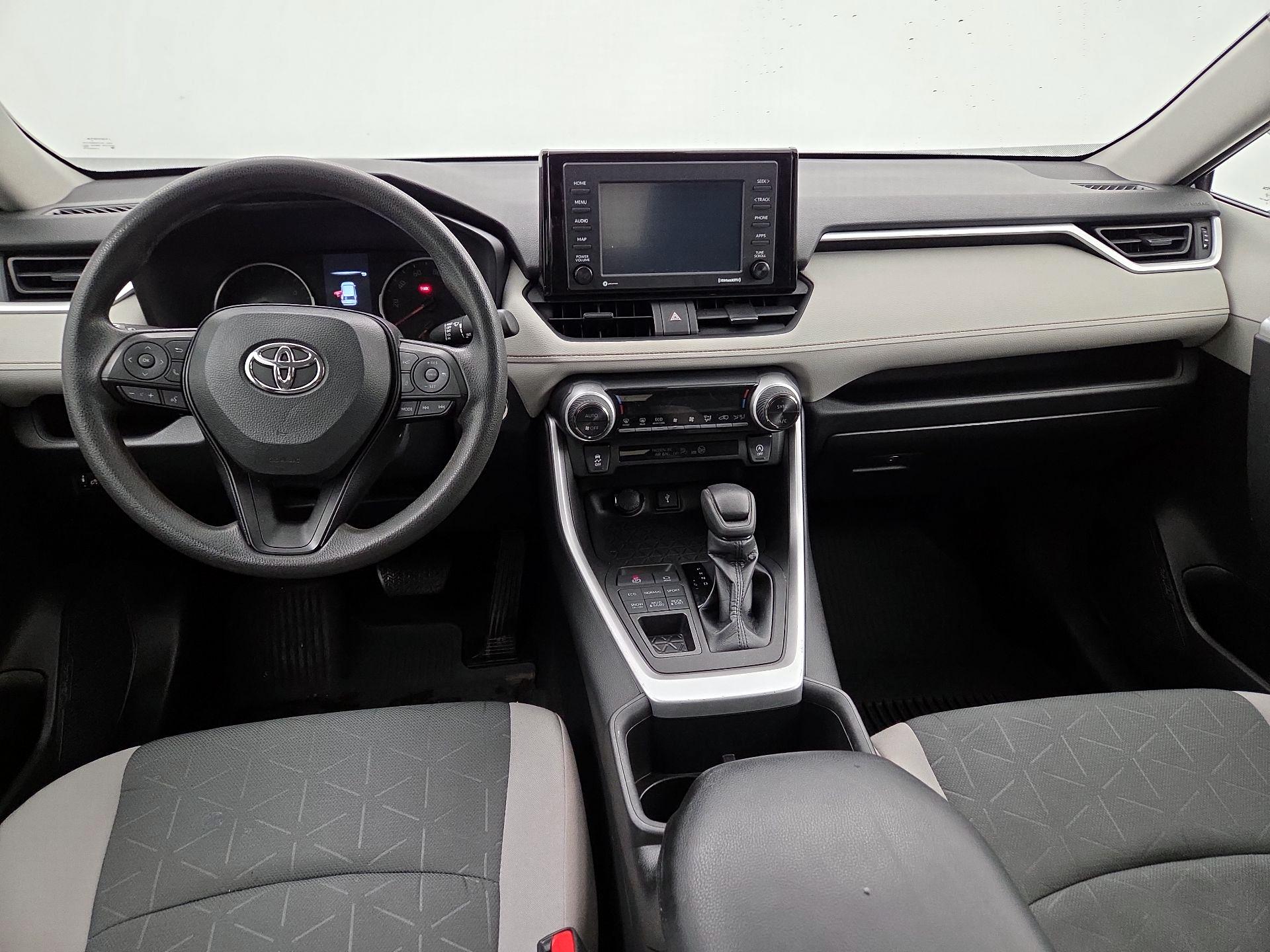 Thumbnail: 2022 Toyota RAV4 - 9