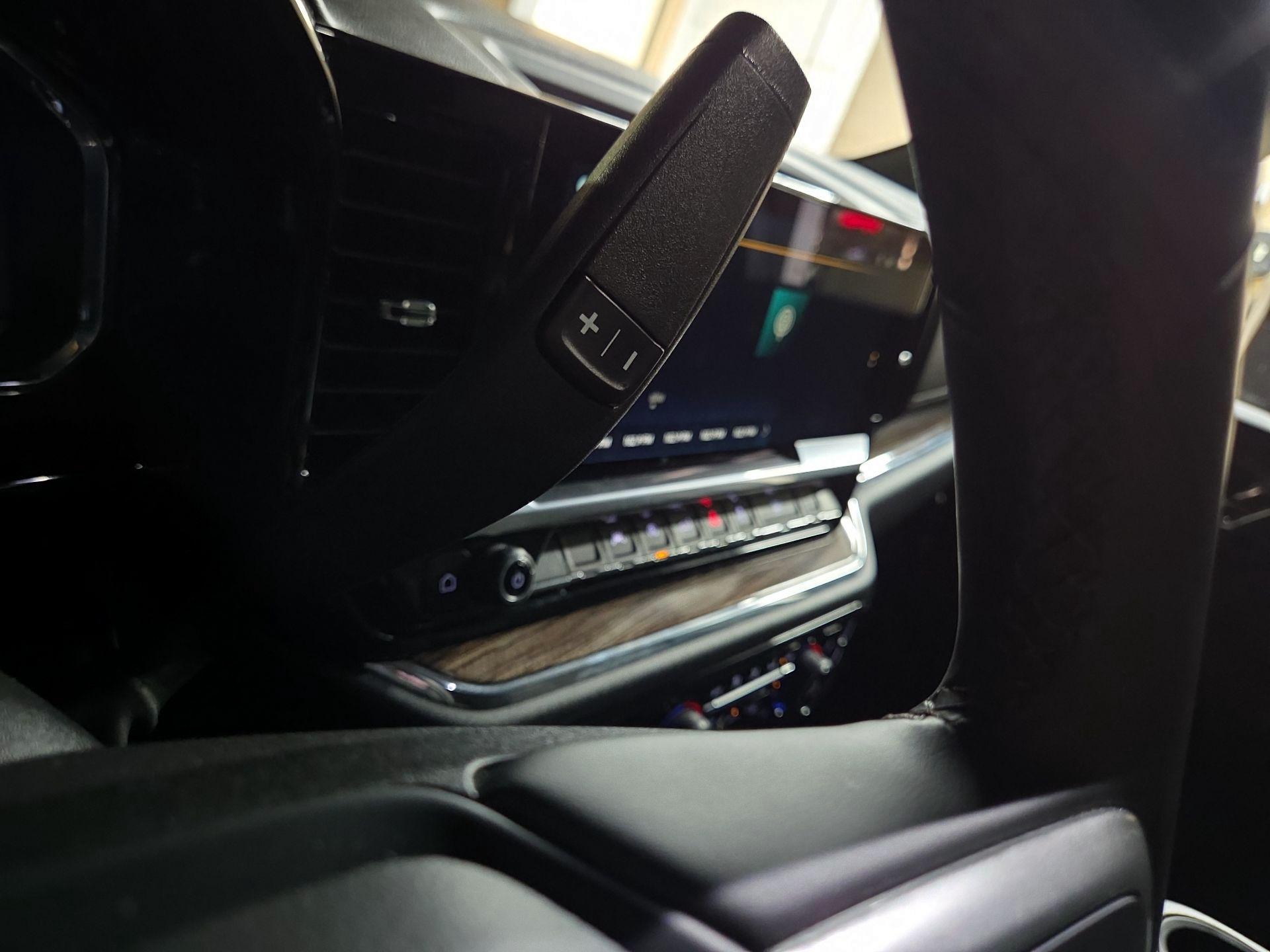 Thumbnail: 2023 Chevrolet Silverado 1500 - 17