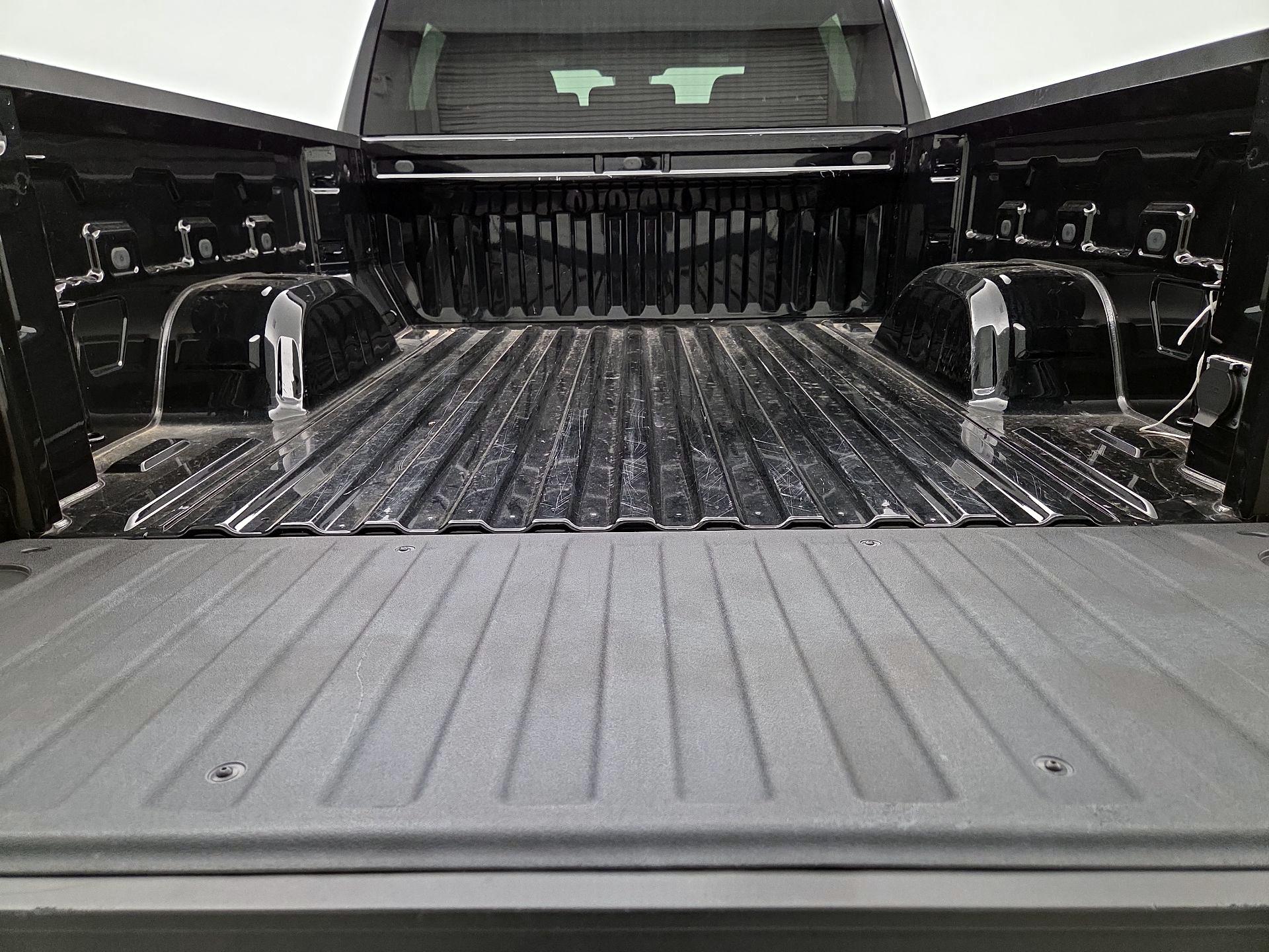 Thumbnail: 2023 Chevrolet Silverado 1500 - 20