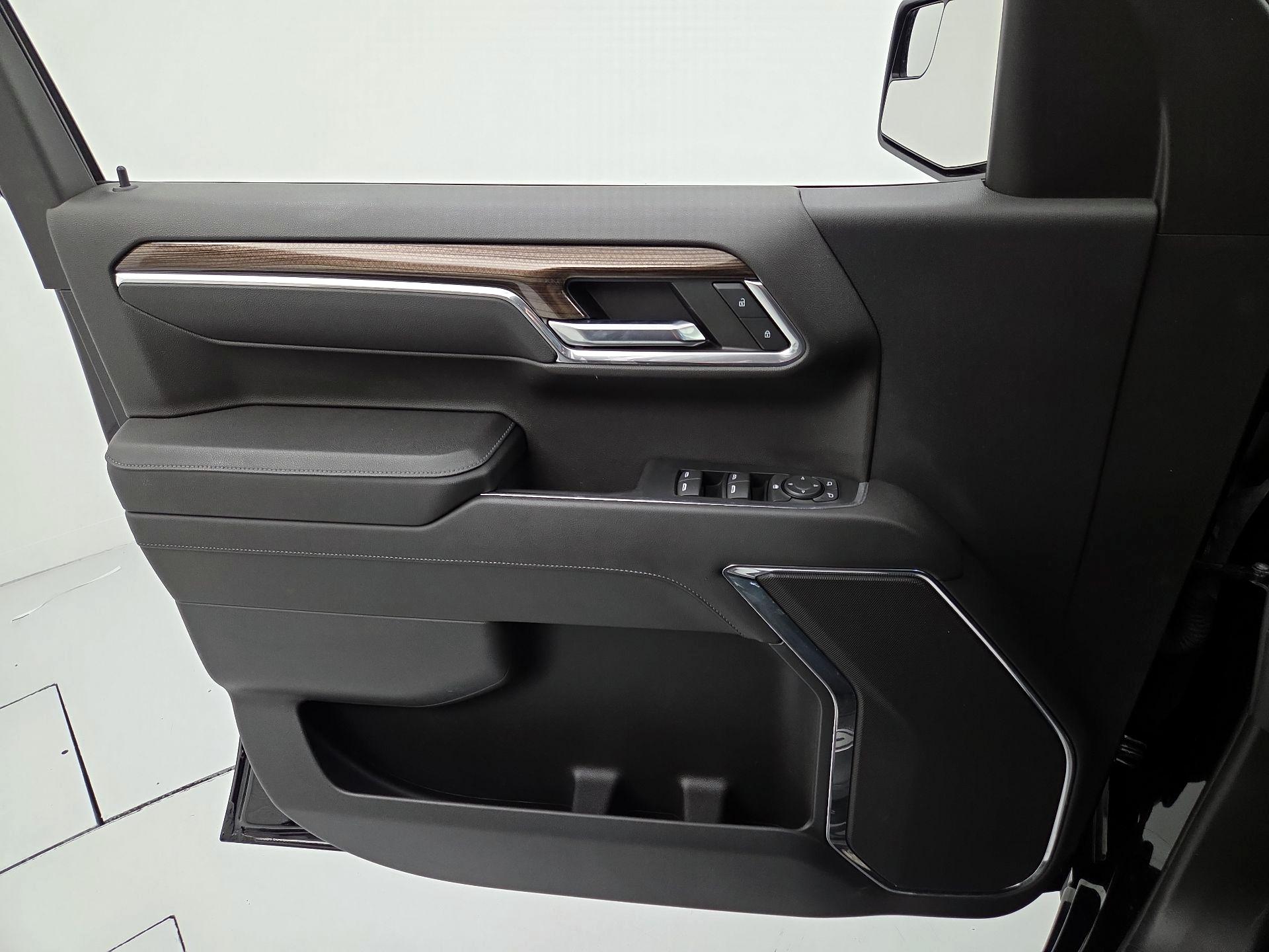 Thumbnail: 2023 Chevrolet Silverado 1500 - 12