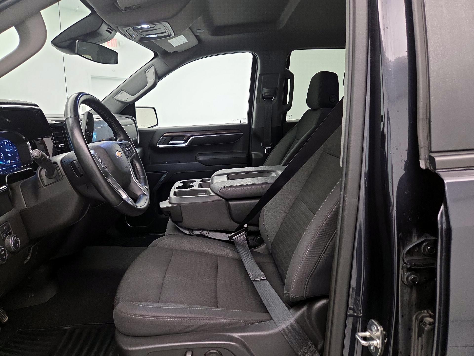 Thumbnail: 2023 Chevrolet Silverado 1500 - 11