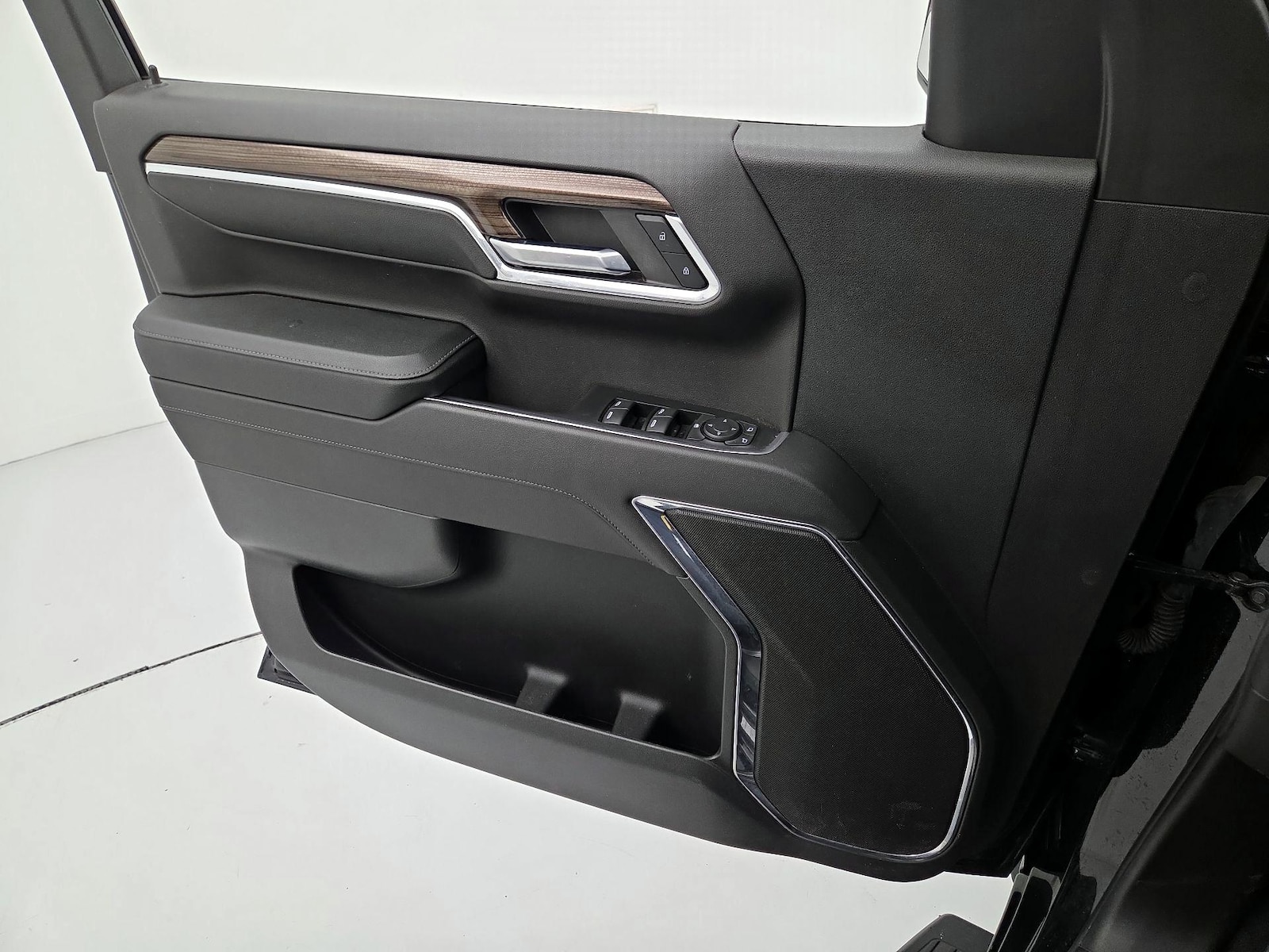 2023 Chevrolet Silverado 1500 LT - Photo 13
