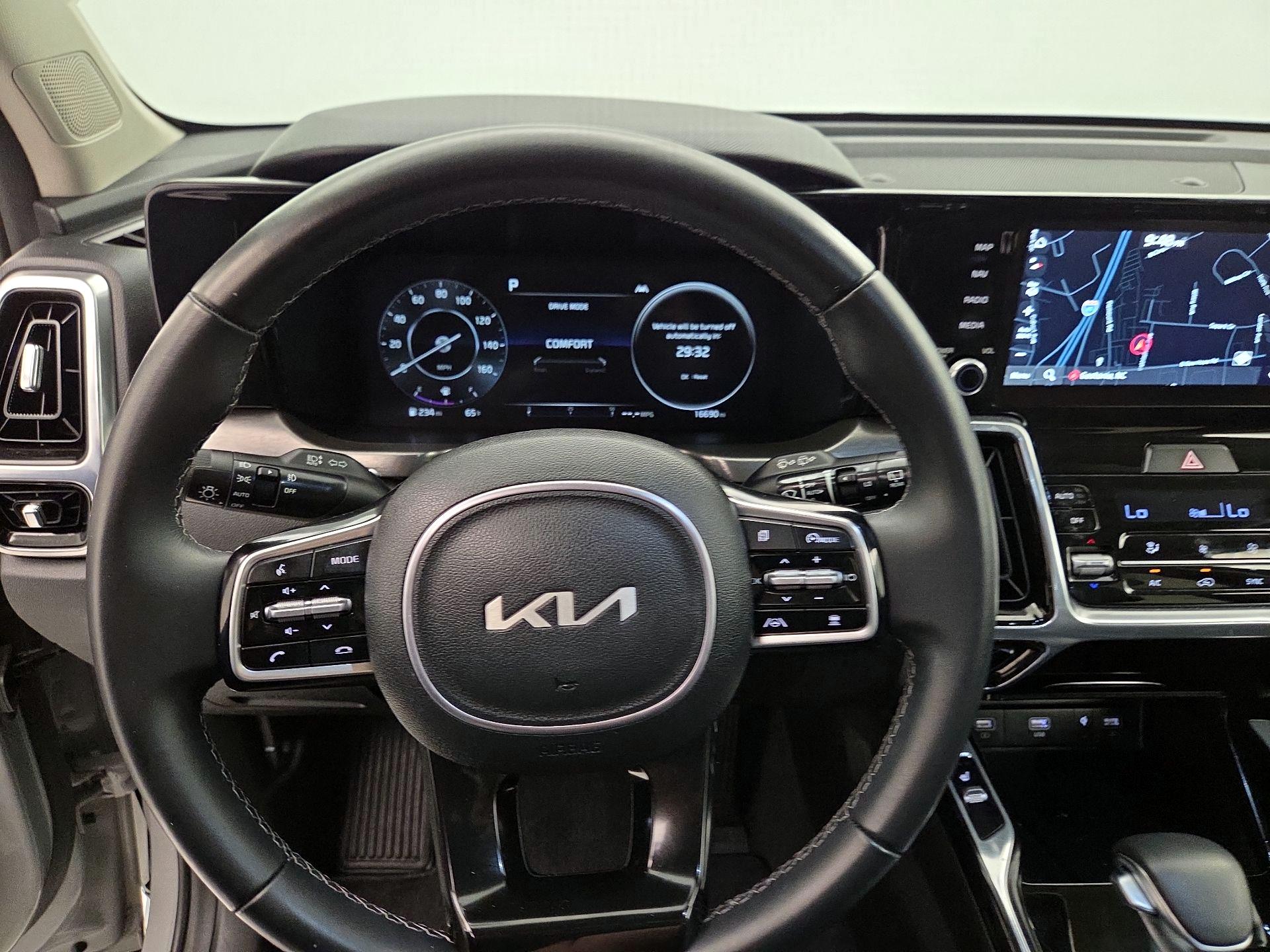 Thumbnail: 2023 Kia Sorento - 10