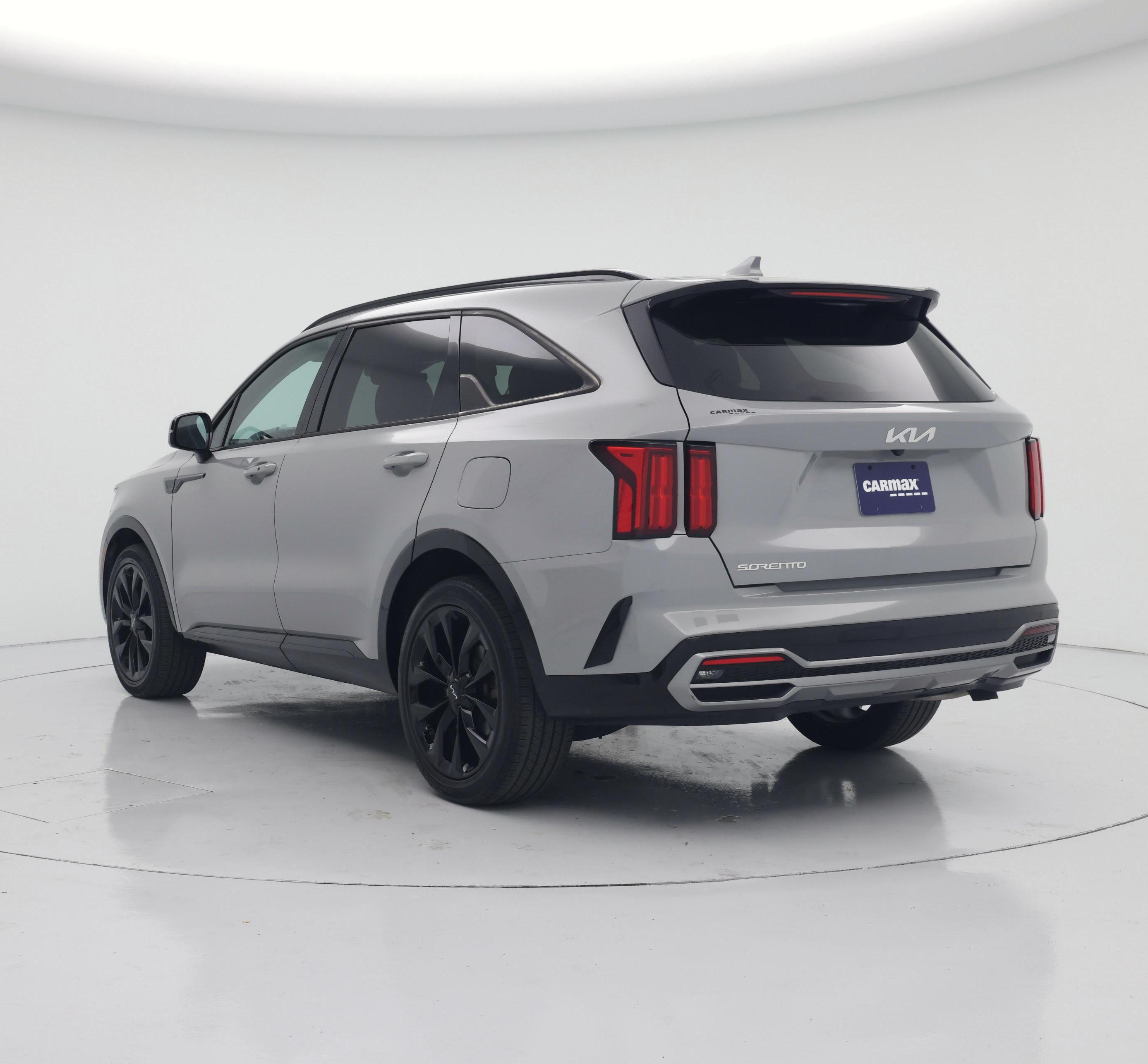 Thumbnail: 2023 Kia Sorento - 2